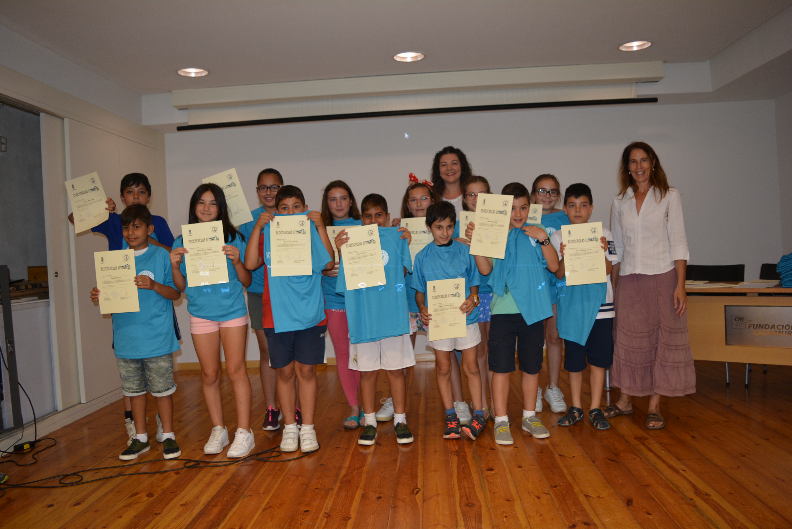 Los participantes en el Programa Eco-escuelas Litorales despiden el curso