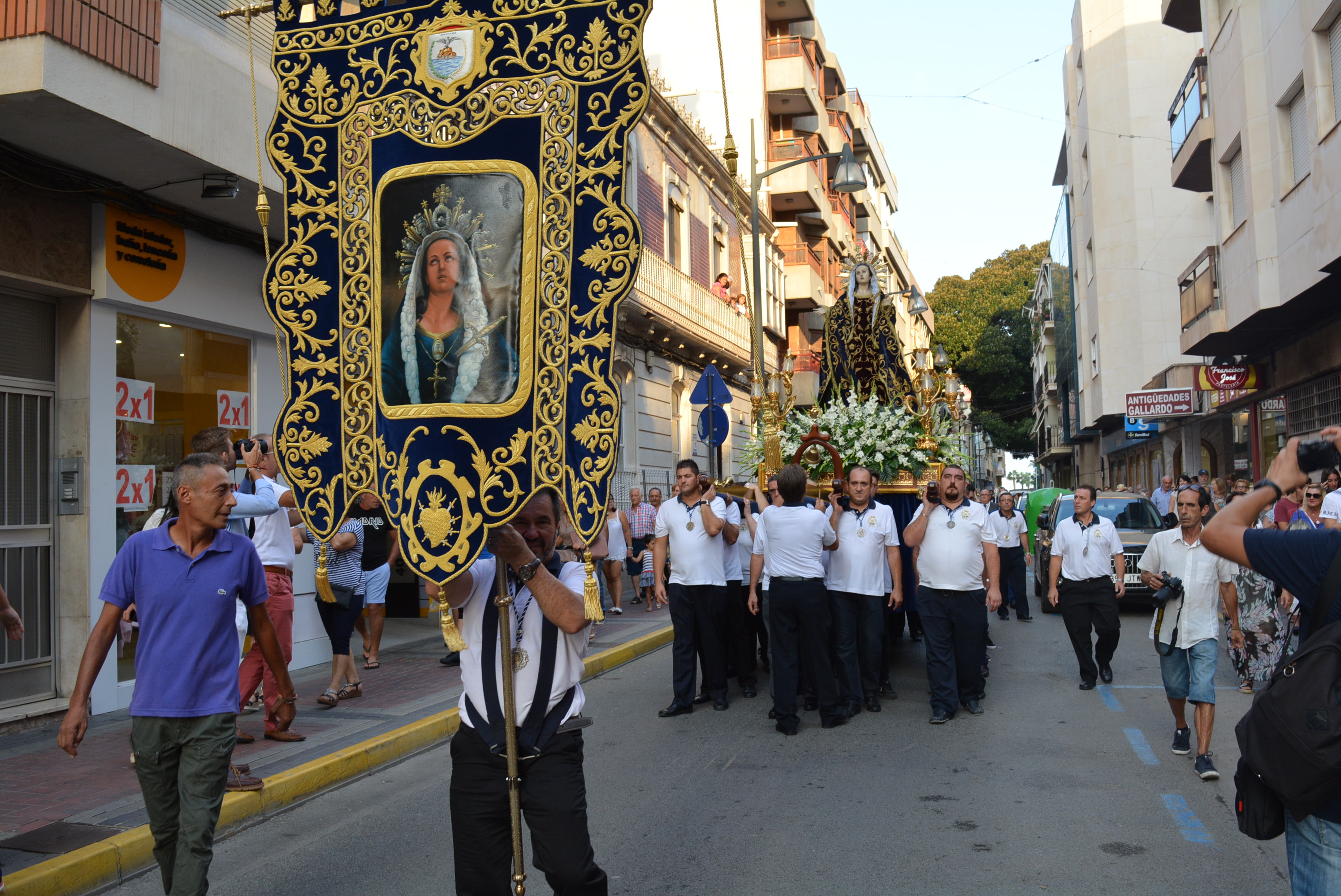 La Patrona de Águilas recorre las calles de la localidad
