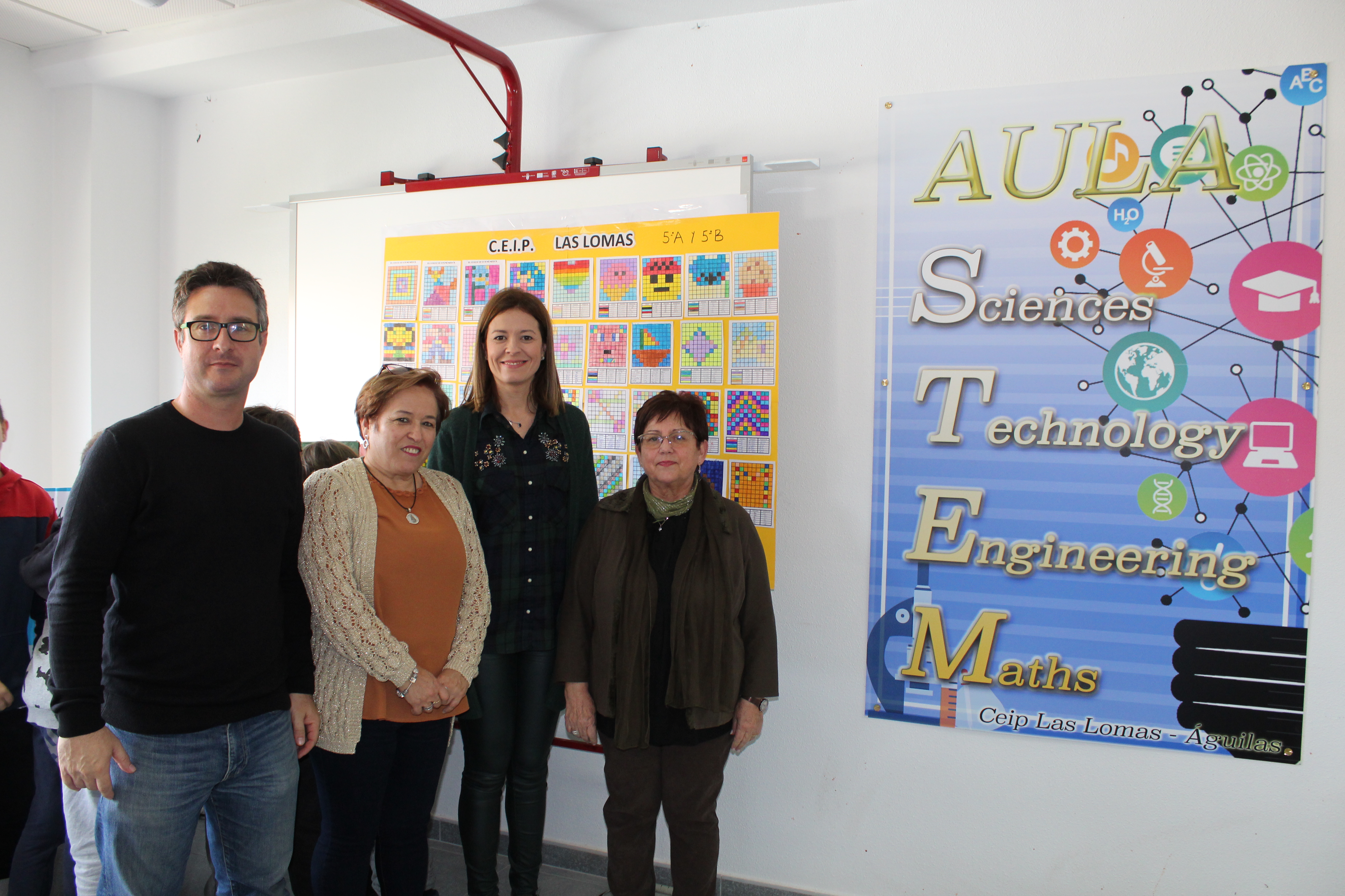 El colegio Las Lomas inaugura un aula STEM que permite a sus alumnos trabajar a través de la experimentación