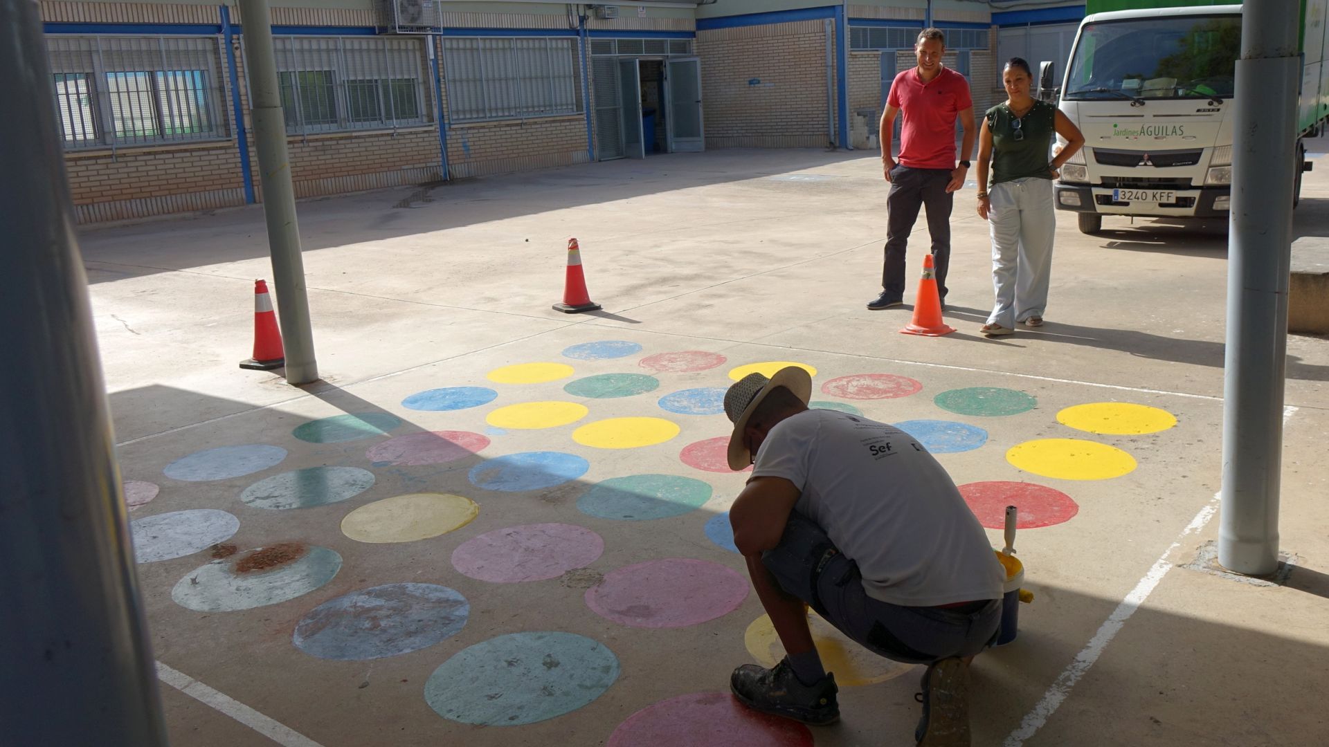 Águilas prepara sus colegios para la vuelta a las aulas con un dispositivo especial de mantenimiento