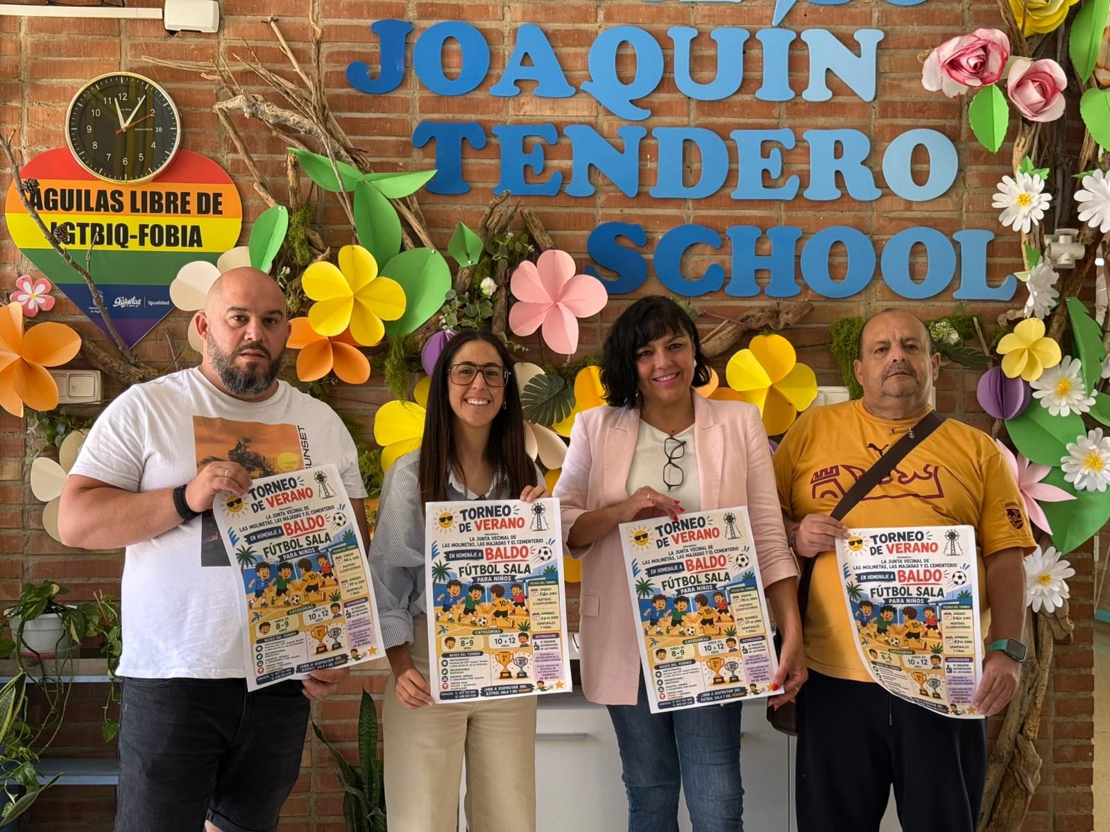 El CEIP Joaquín Tendero acoge la presentación del Torneo de Verano de Fútbol Sala Infantil en homenaje a “Baldo”