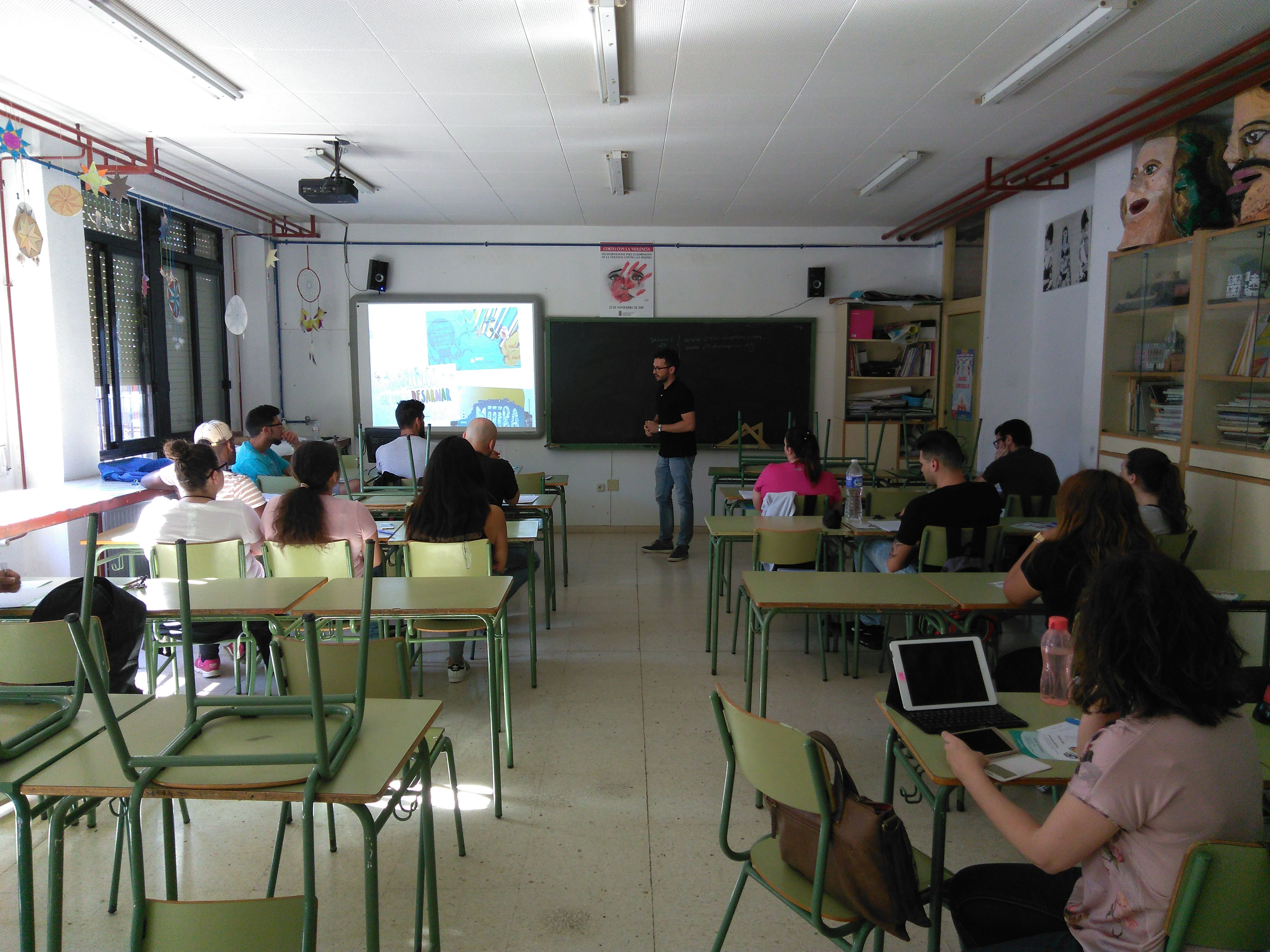 Jornada de emprendimiento con los alumnos del Centro de Educación de Adultos