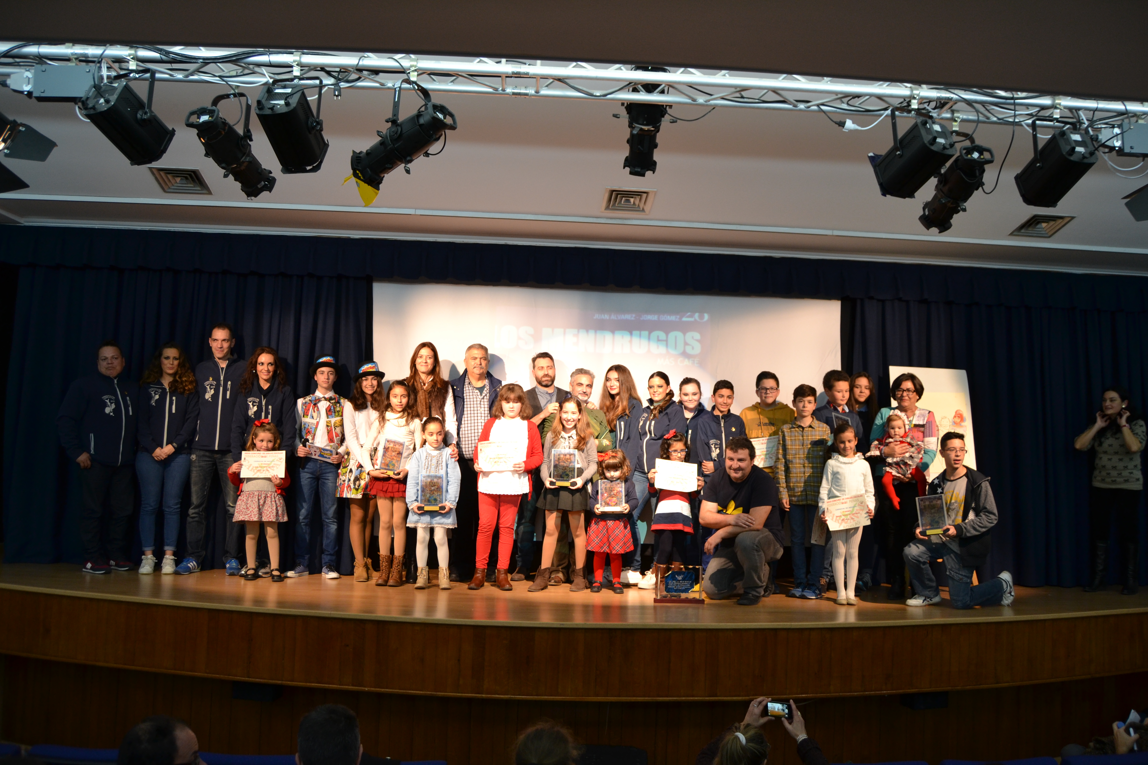 Los escolares dibujan el Carnaval