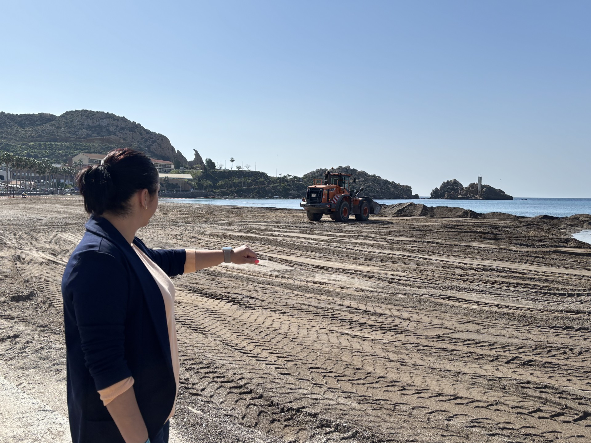 Ayuntamiento y Demarcación de Costas trabajan en la puesta a punto de las playas de cara a Semana Santa