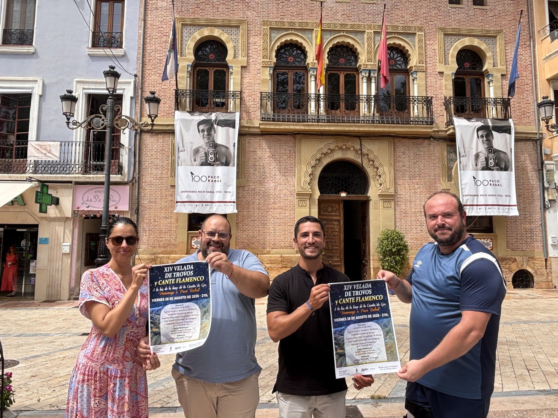 La XIV Velada de Trovos y Cante Flamenco a la luz de la luna rendirá mañana homenaje a Paco Rabal en la Cuesta de Gos
