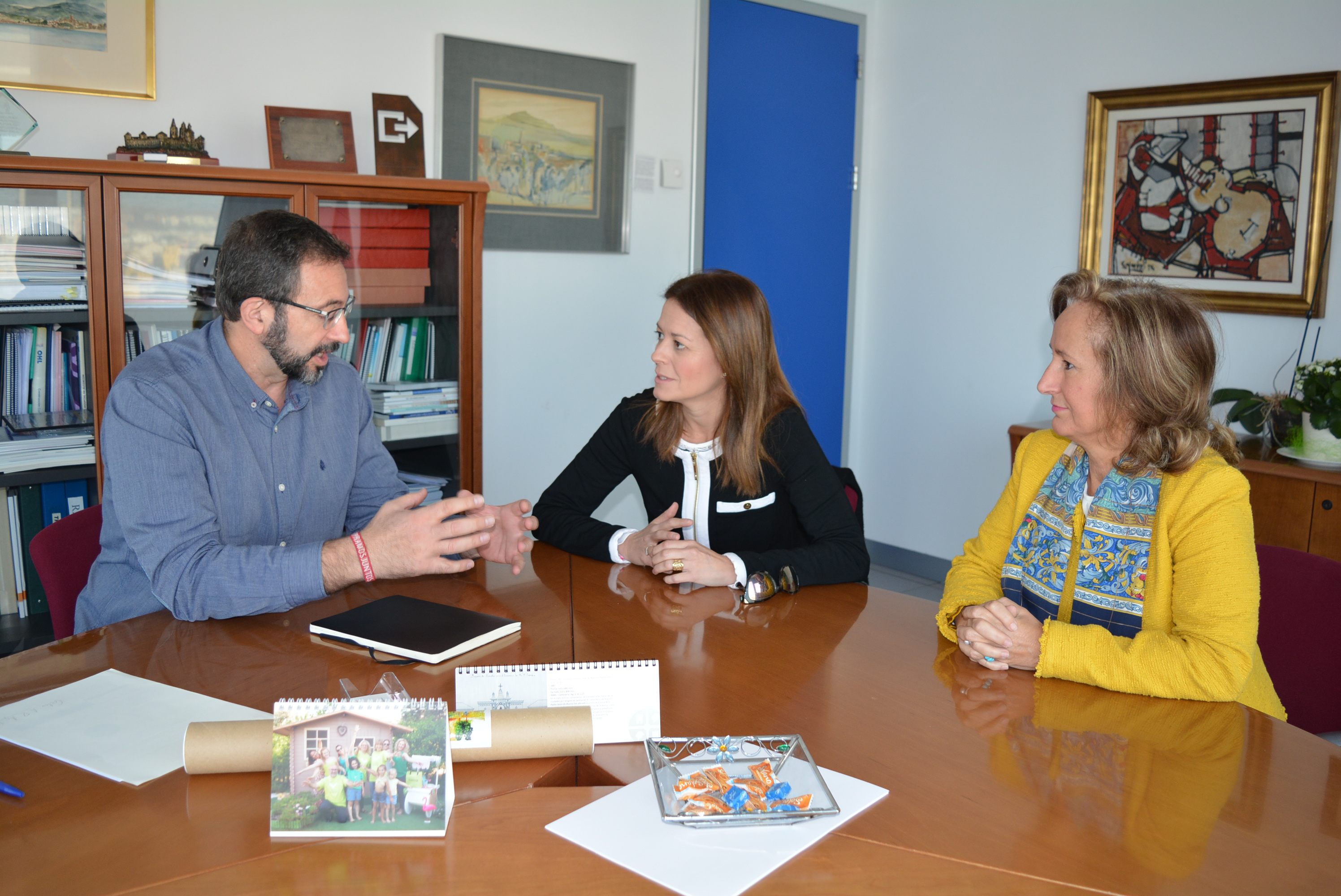 La alcaldesa valora muy positivamente el visto bueno que la Consejería de Sanidad ha dado a los terrenos ofrecidos por el Ayuntamiento para la construcción del Chare