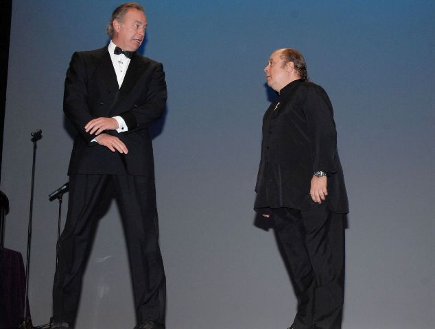 Ya están a la venta las entradas para el concierto de India Martínez y para la obra de teatro de Bertín Osborne y Paco Arévalo 