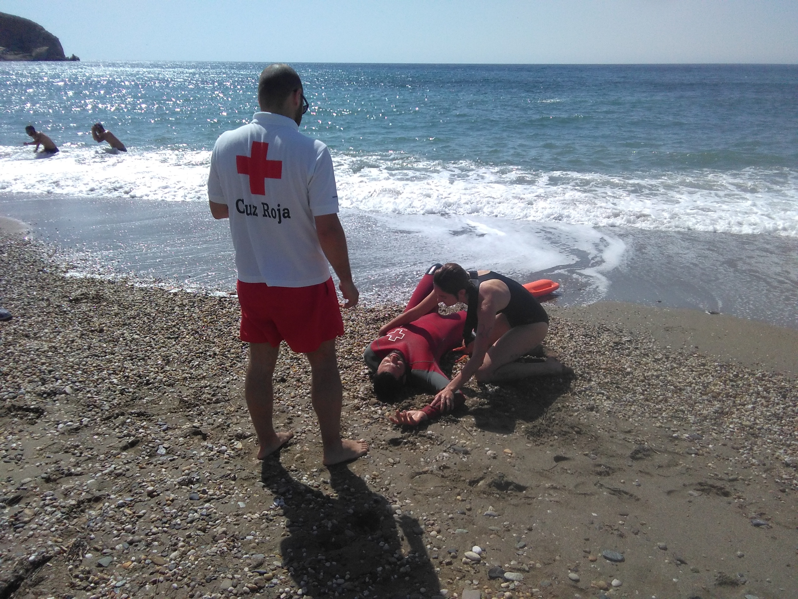 60 aspirantes disputan las pruebas de selección de Rescatadores Acuáticos en Águilas