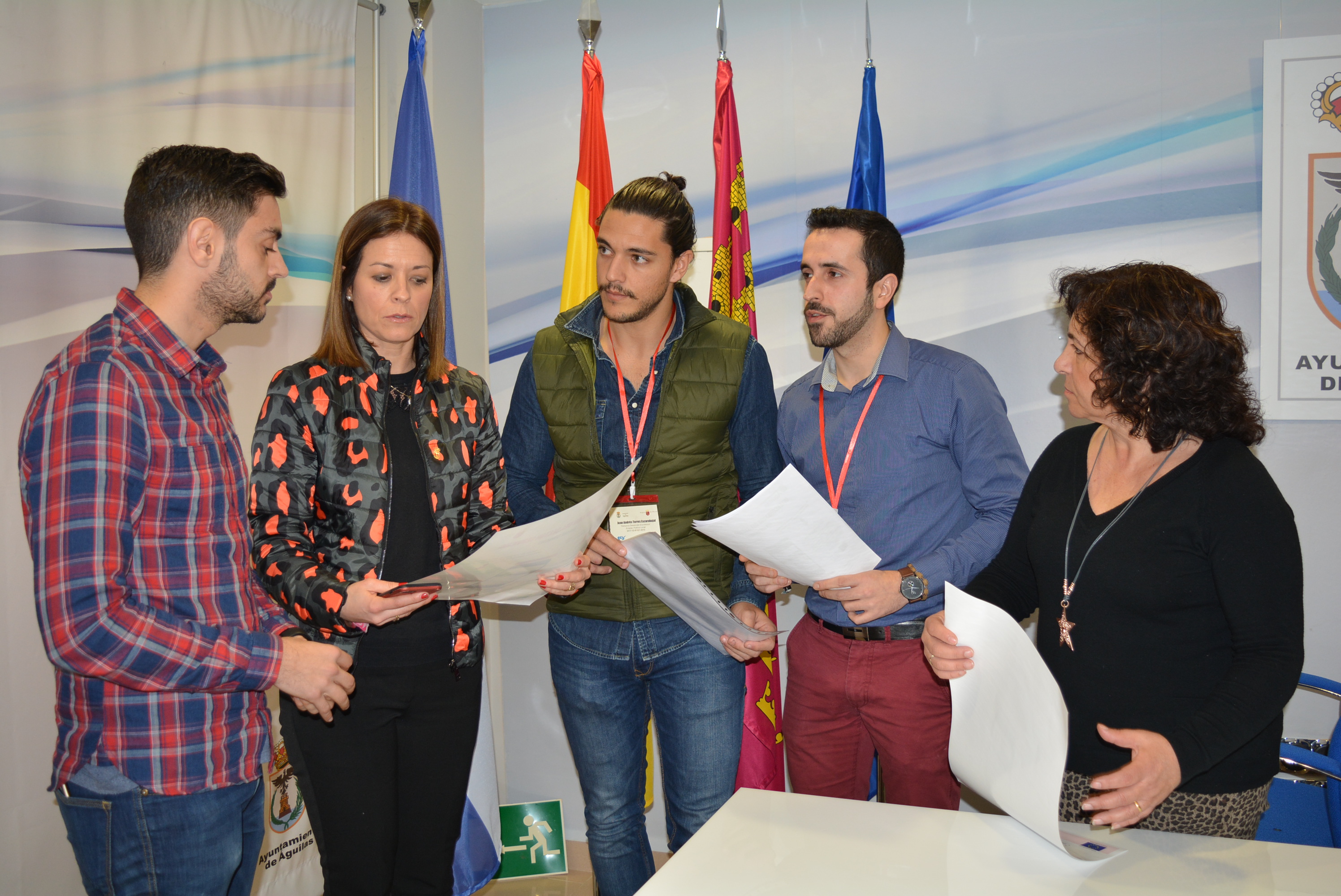 El Ayuntamiento inicia un proyecto para dar visibilidad en la red a las empresas del sector servicios