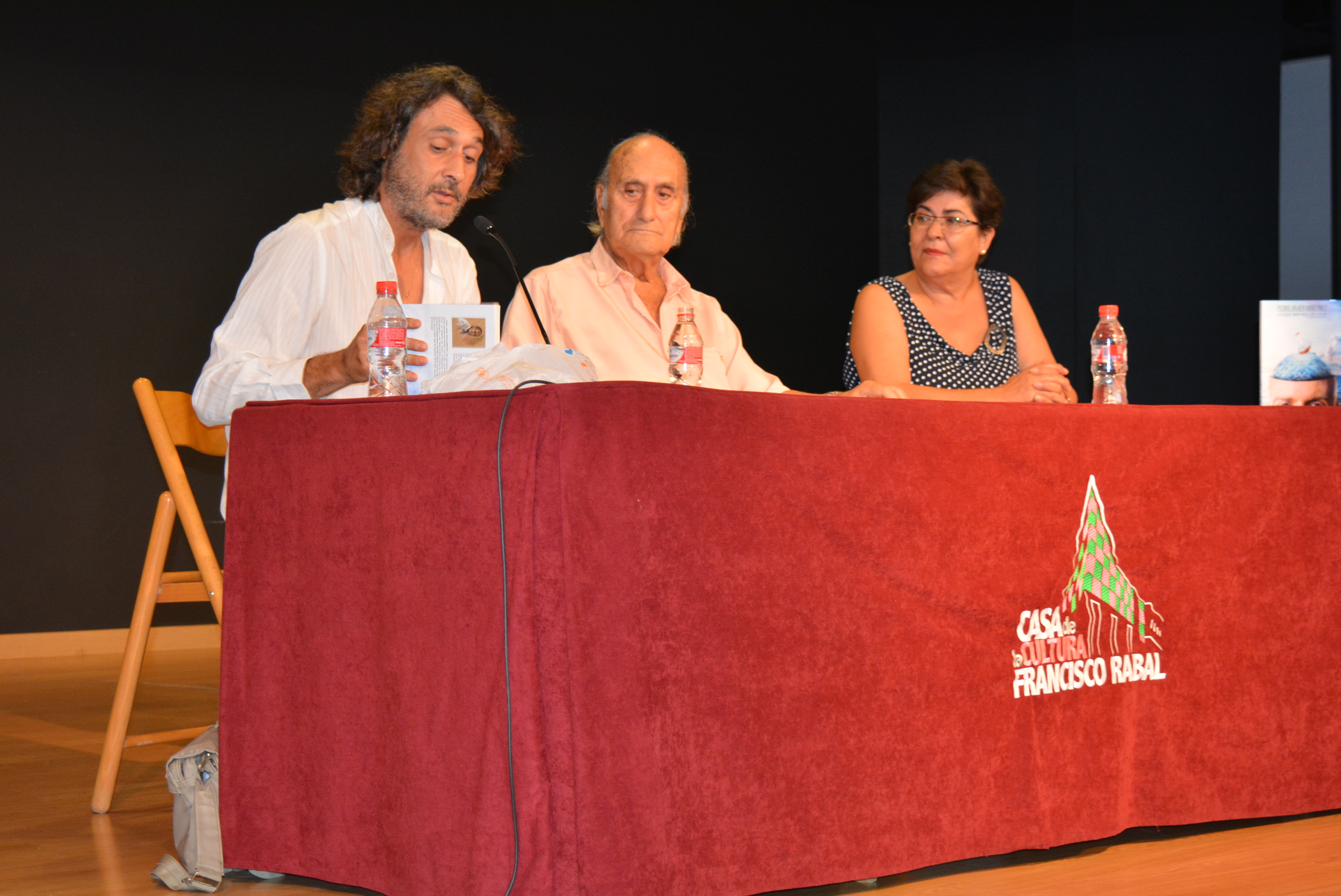 Pedro Javier Martínez presenta en Águilas “Lo que importa es vivir y otras historias”
