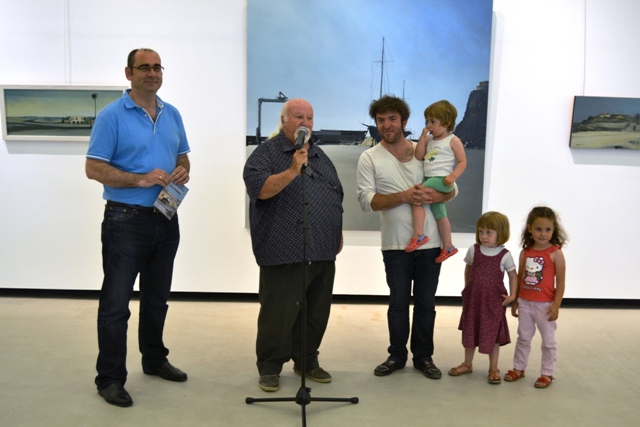 El pintor almeriense Eduardo Roca expone su obra en el Auditorio de Águilas  