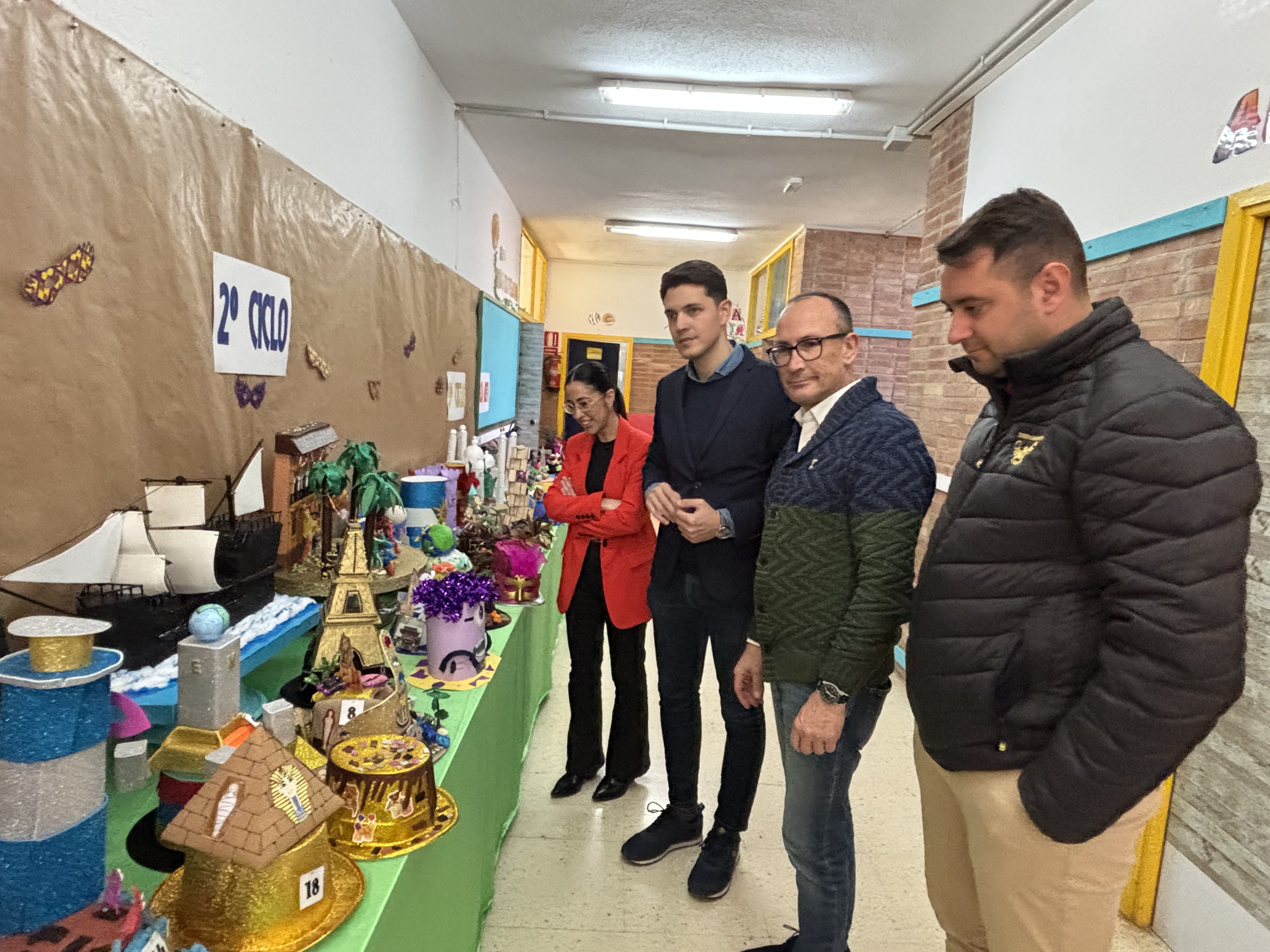 El colegio Joaquín Tendero celebra el Carnaval con un concurso de sombreros 