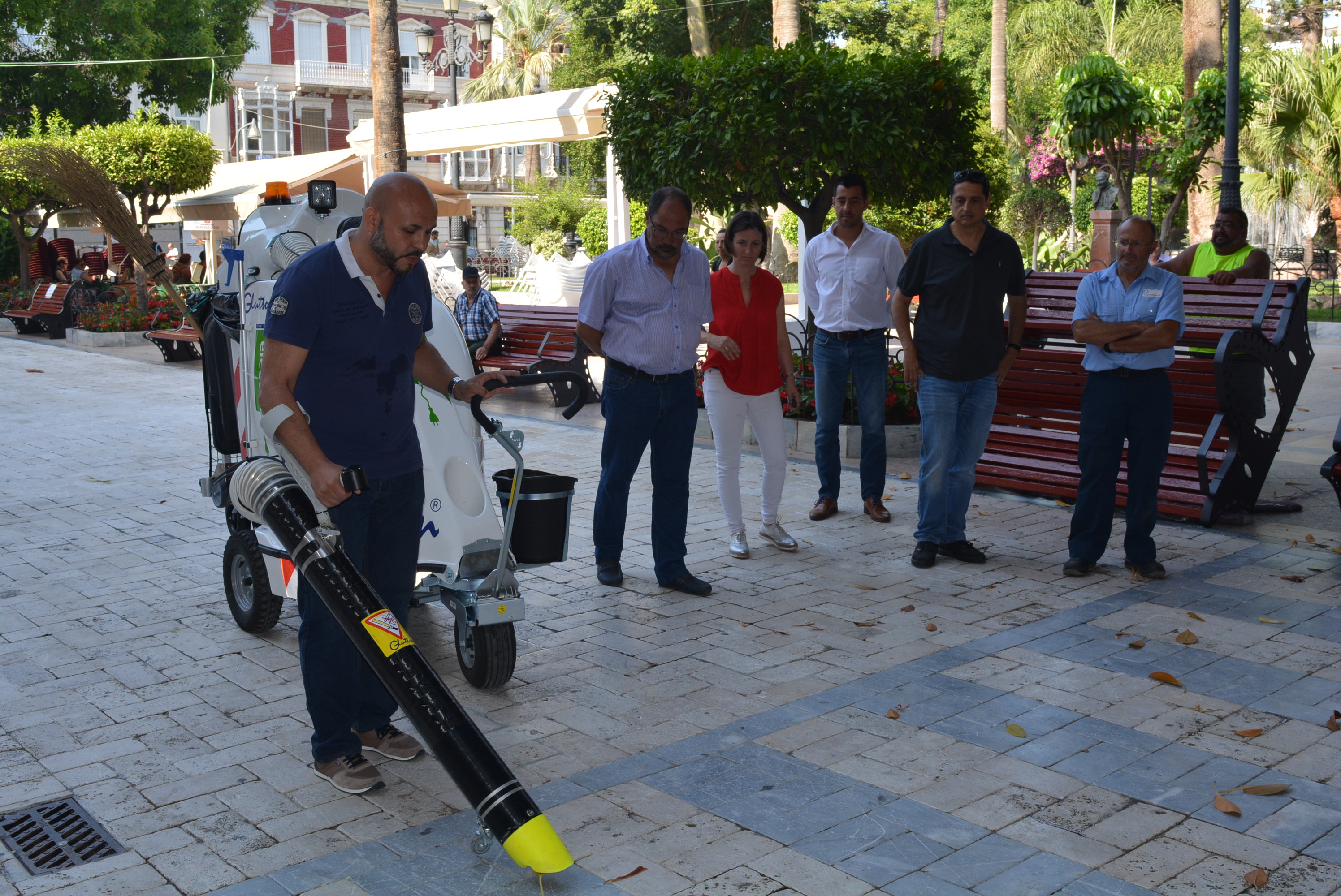 El Ayuntamiento prosigue con las pruebas de maquinaria de limpieza viaria encaminadas a renovar toda la flota actual 