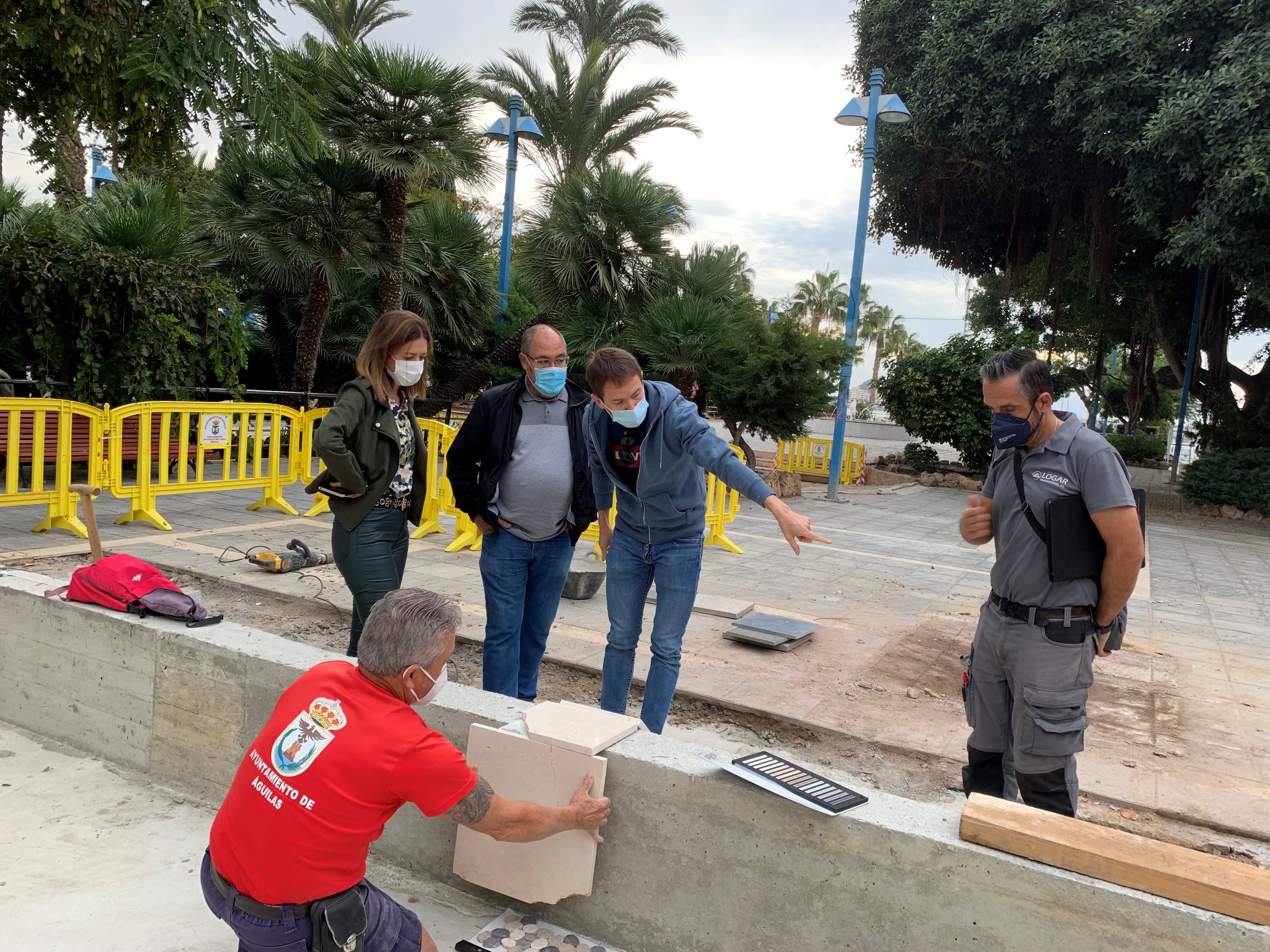 La plaza Alfonso Escámez renueva su fuente