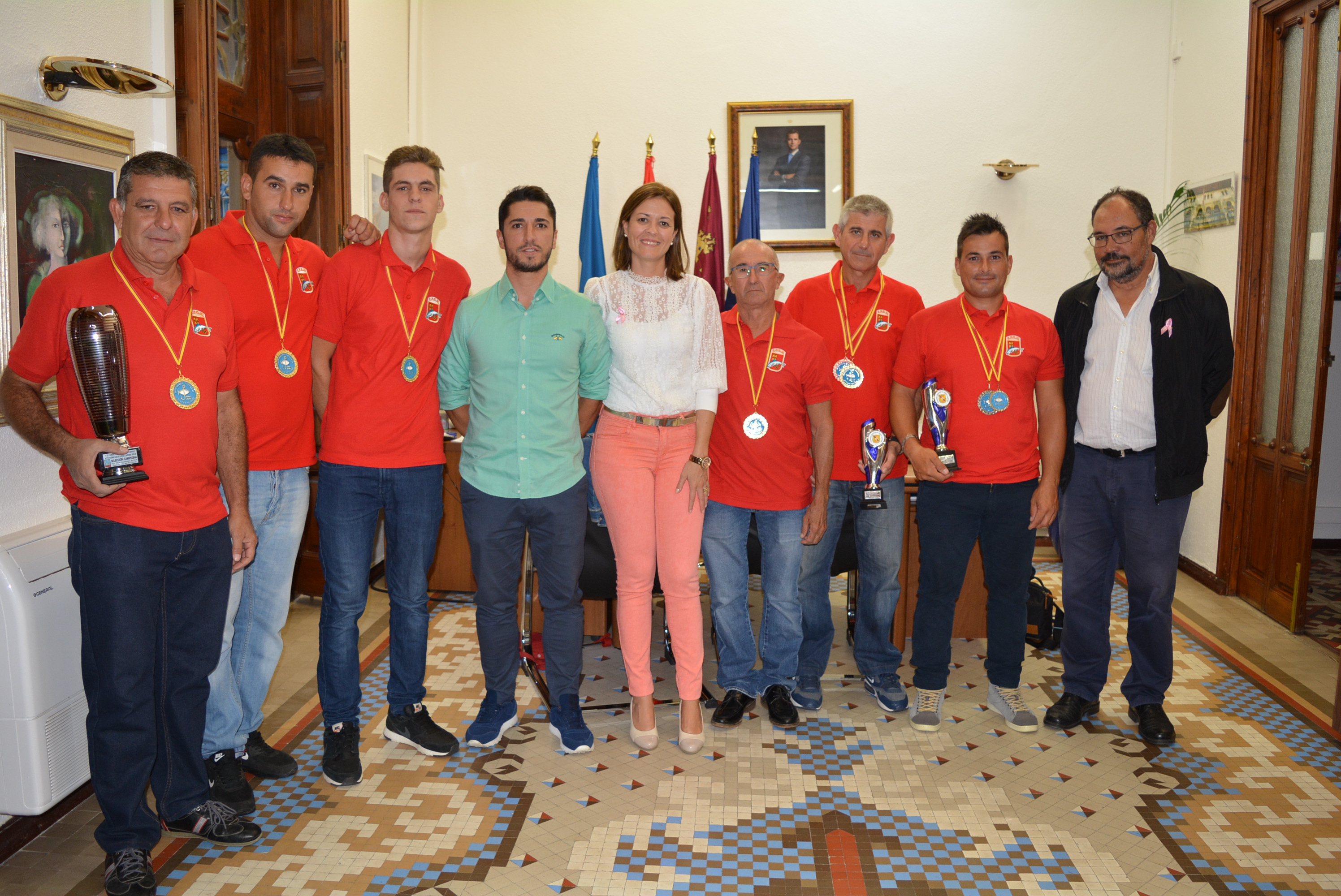 El Villa de Águilas se convierte en campeón de España de pesca desde roca