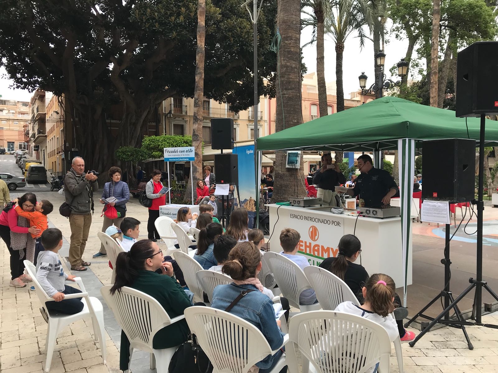 La Plaza de España se convierte en una gran cocina al aire libre