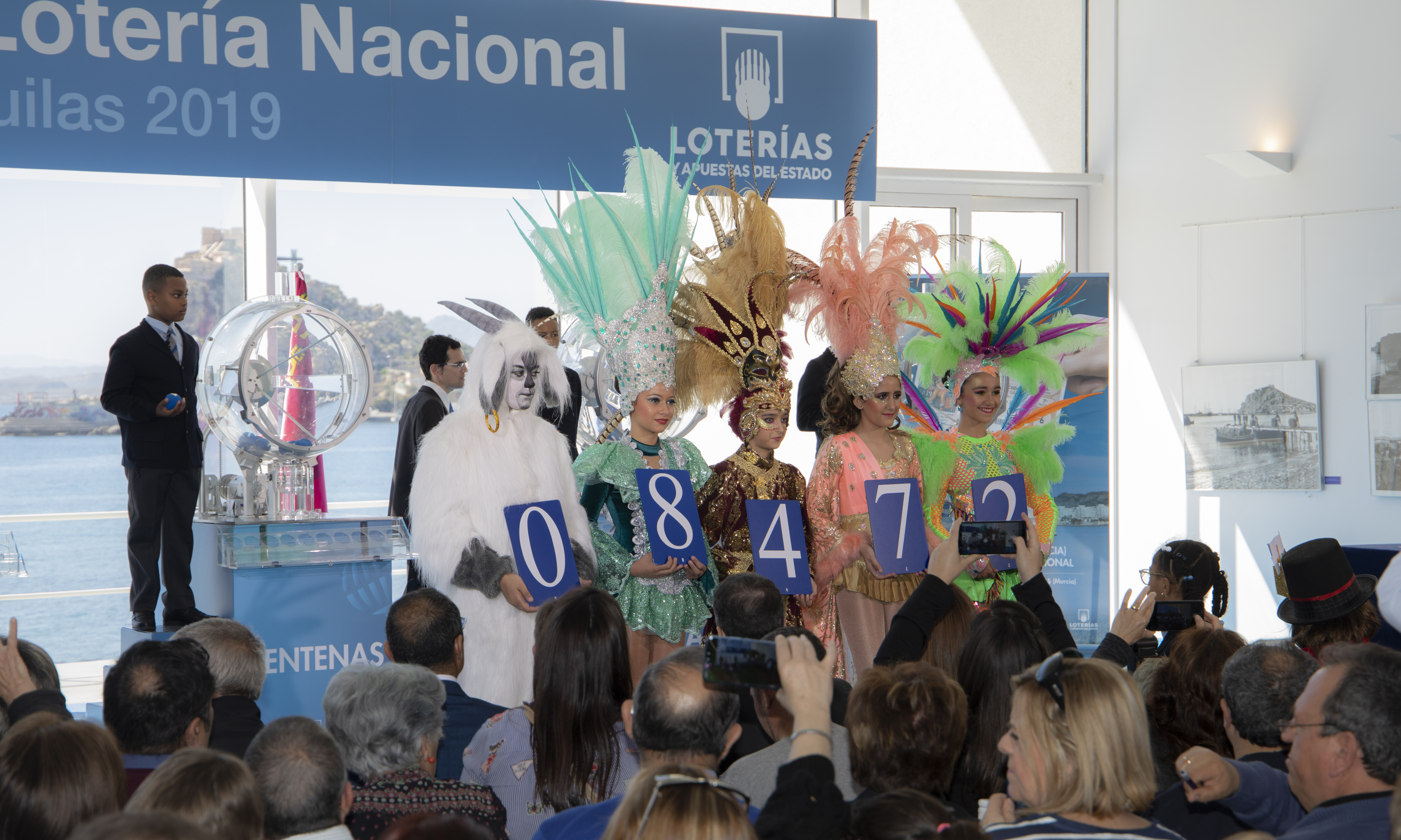 El Sorteo Viajero de la Lotería Nacional se viste de Carnaval en Águilas