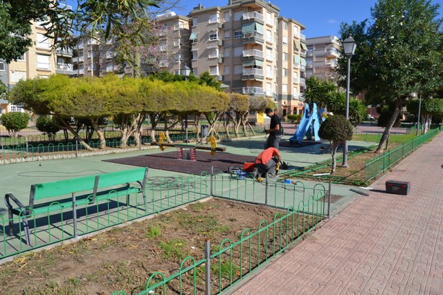 El Ayuntamiento de Águilas inicia los trabajos de mejora en la Plaza Gutiérrez Mellado    