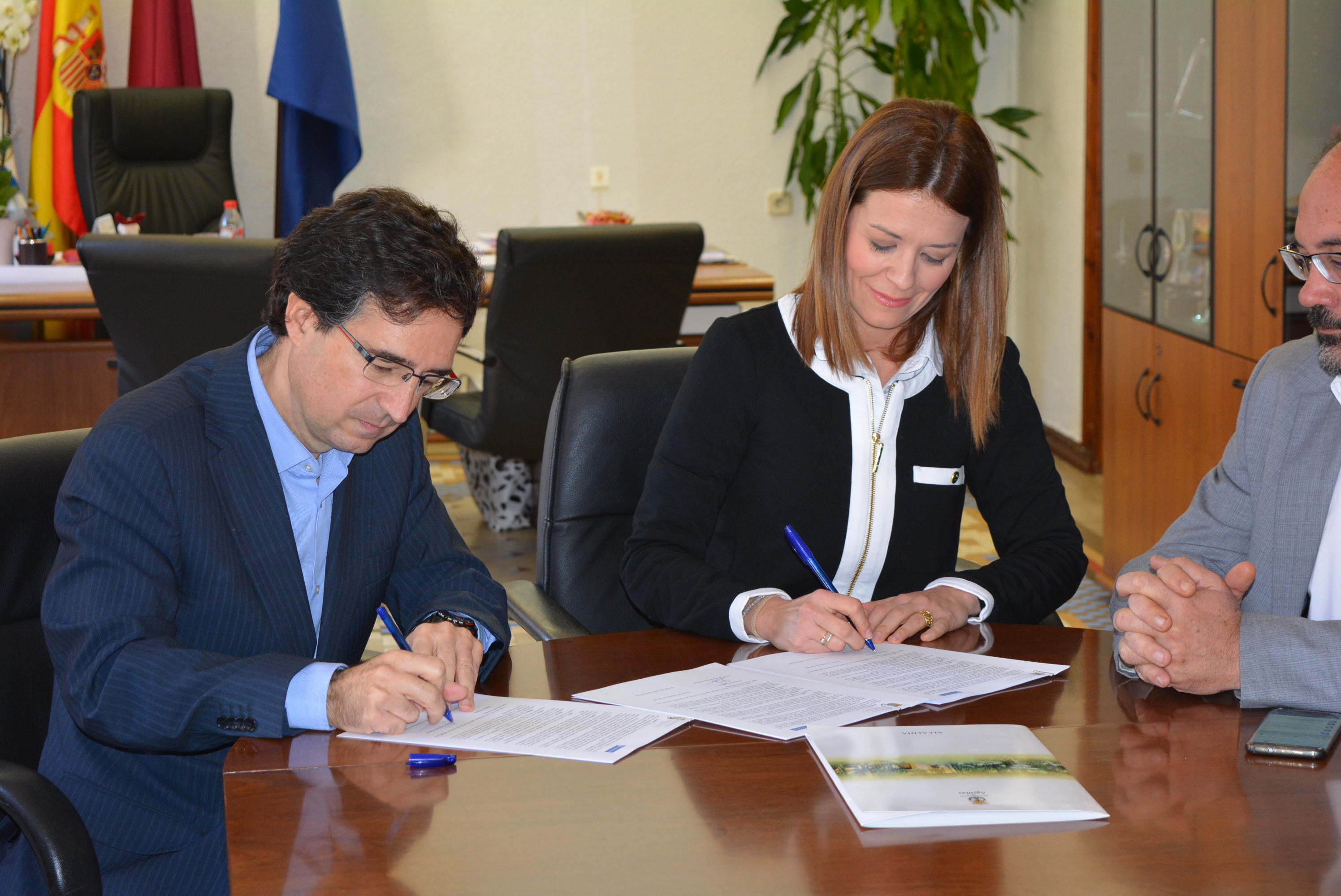 El Ayuntamiento de Águilas e Hidrogea crean un Bono Social de 60.000 euros destinado a ayudar a las familias en riesgo de exclusión 