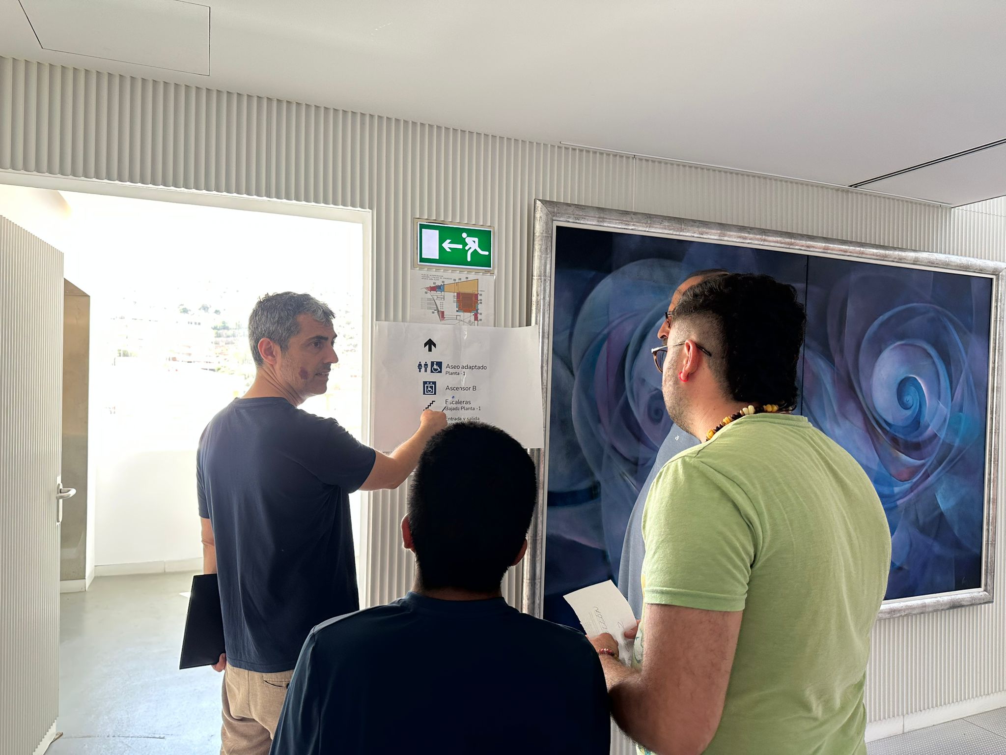 Usuarios de Apandis y Centro Ocupacional Urci actúan como evaluadores de la accesibilidad en el Auditorio y Palacio de Congresos