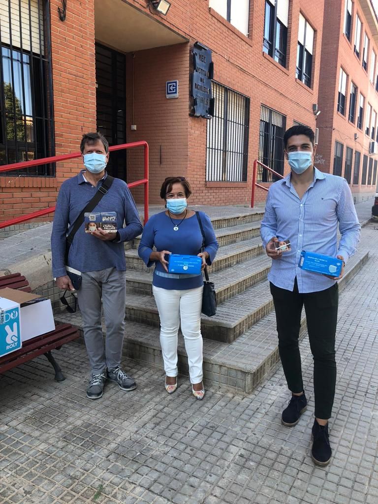 La Concejalía de Juventud lleva a cabo un reparto de mascarilla en los centros de secundaria de la localidad dentro de la campaña “Yo no te fallaré”