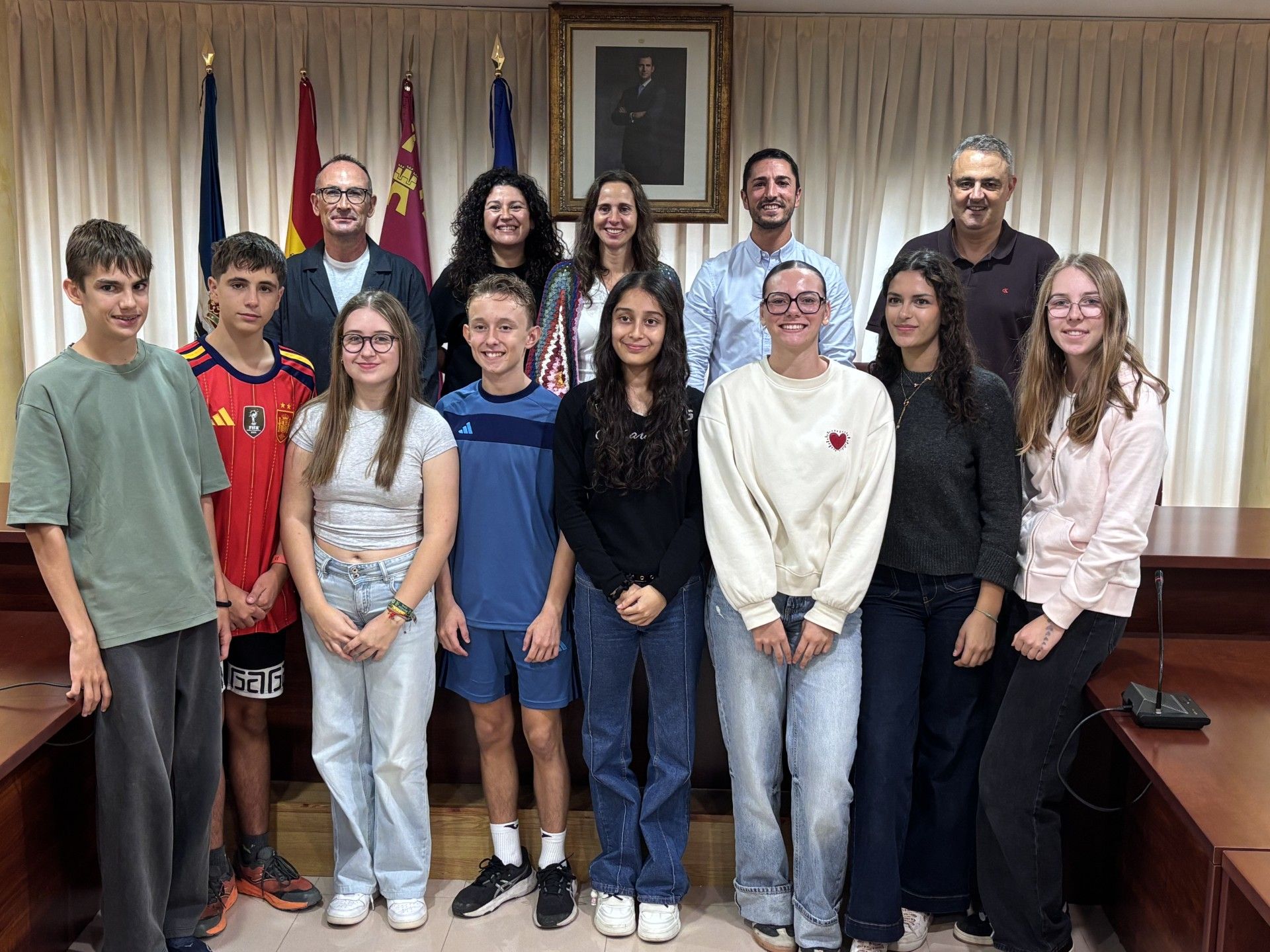 El Ayuntamiento de Águilas recibe al alumnado participante en los programas de intercambio de los IES Alfonso Escámez y Europa