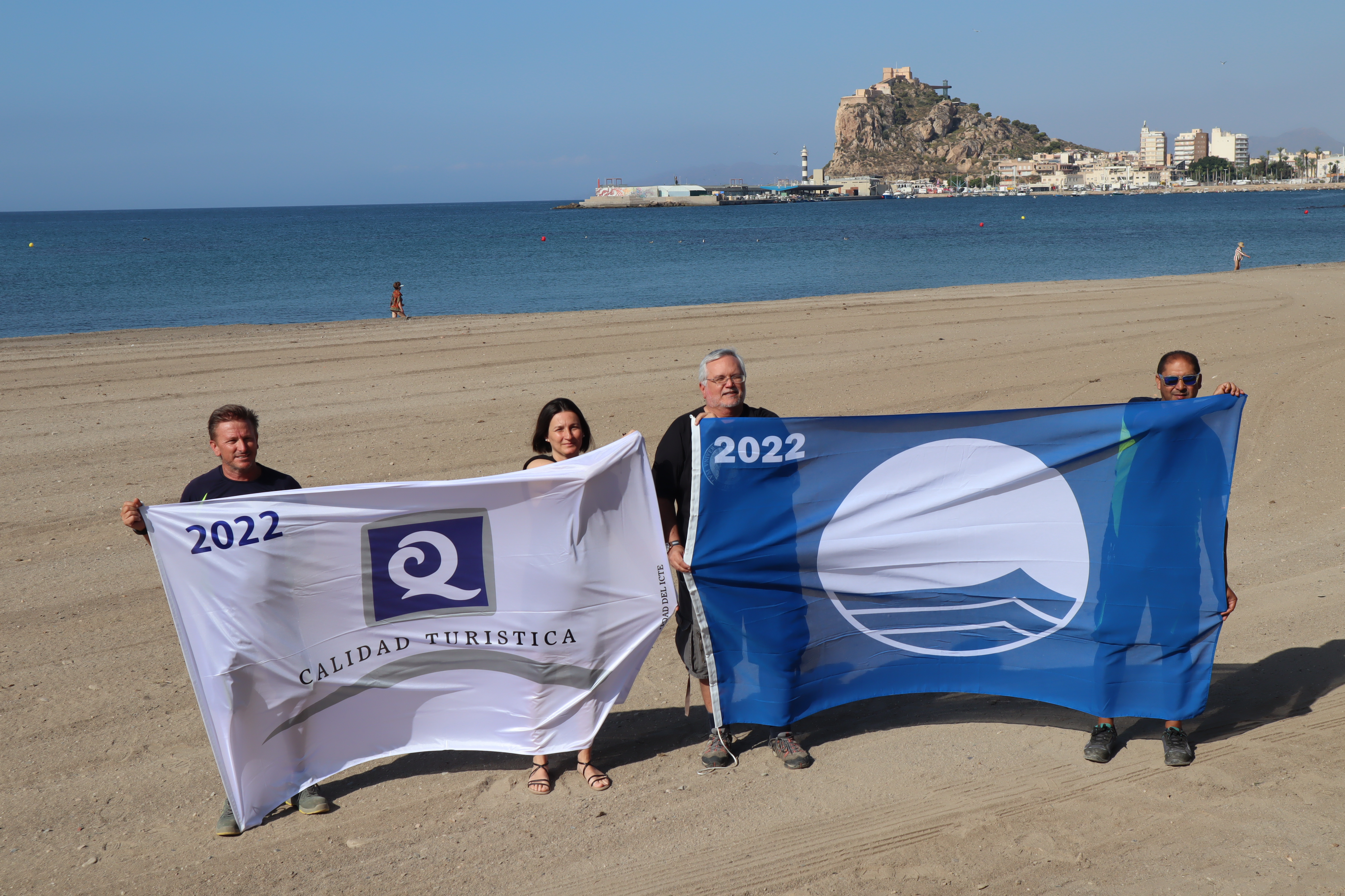 Águilas sigue liderando el ranking regional de banderas azules