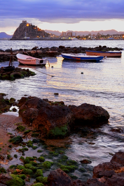 Águilas estará mañana en alerta en previsión de fenómenos costeros y fuertes vientos