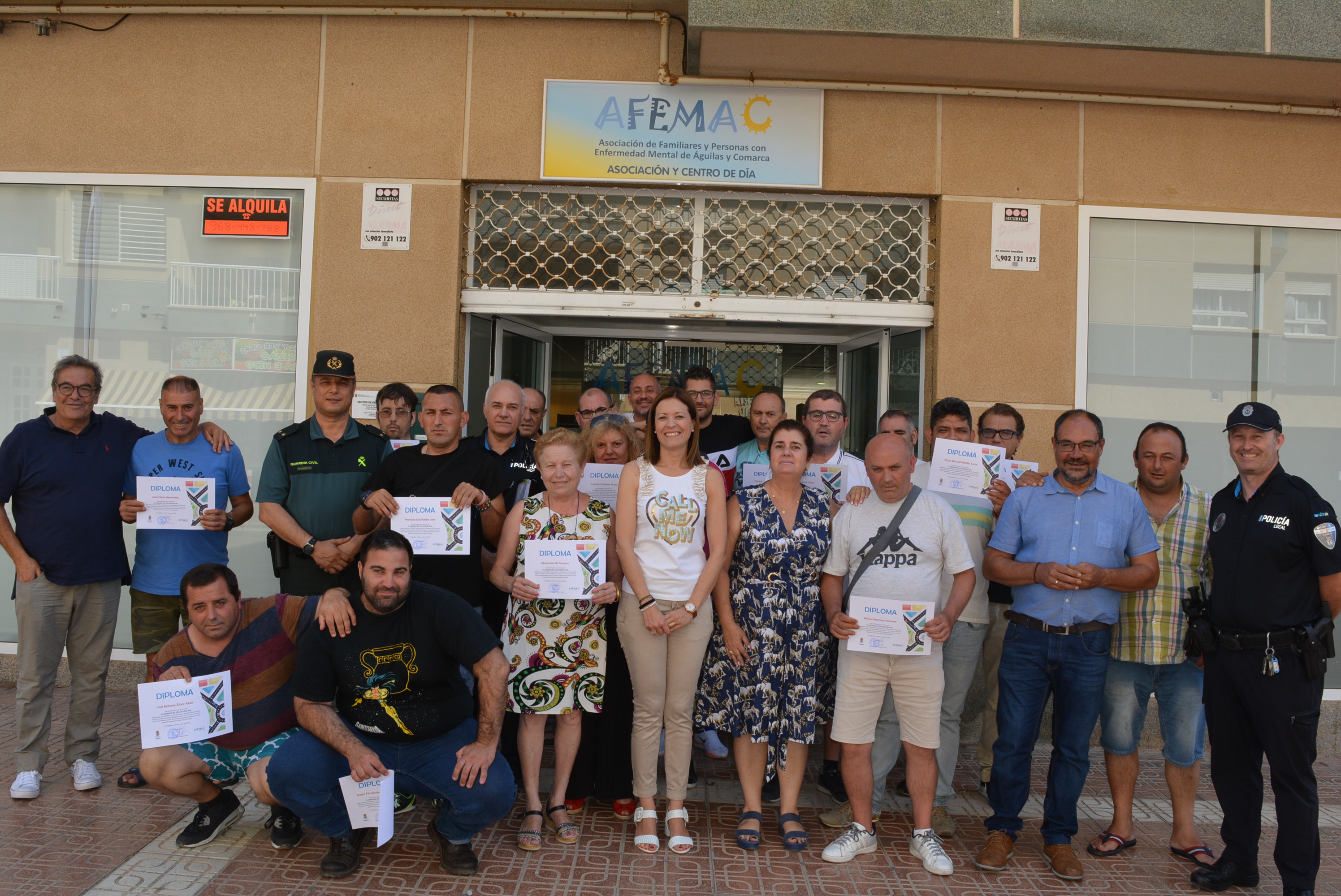 Los usuarios de Afemac y Centro Ocupacional Urci reciben los diplomas por su participación en las Jornadas de Educación Vial 