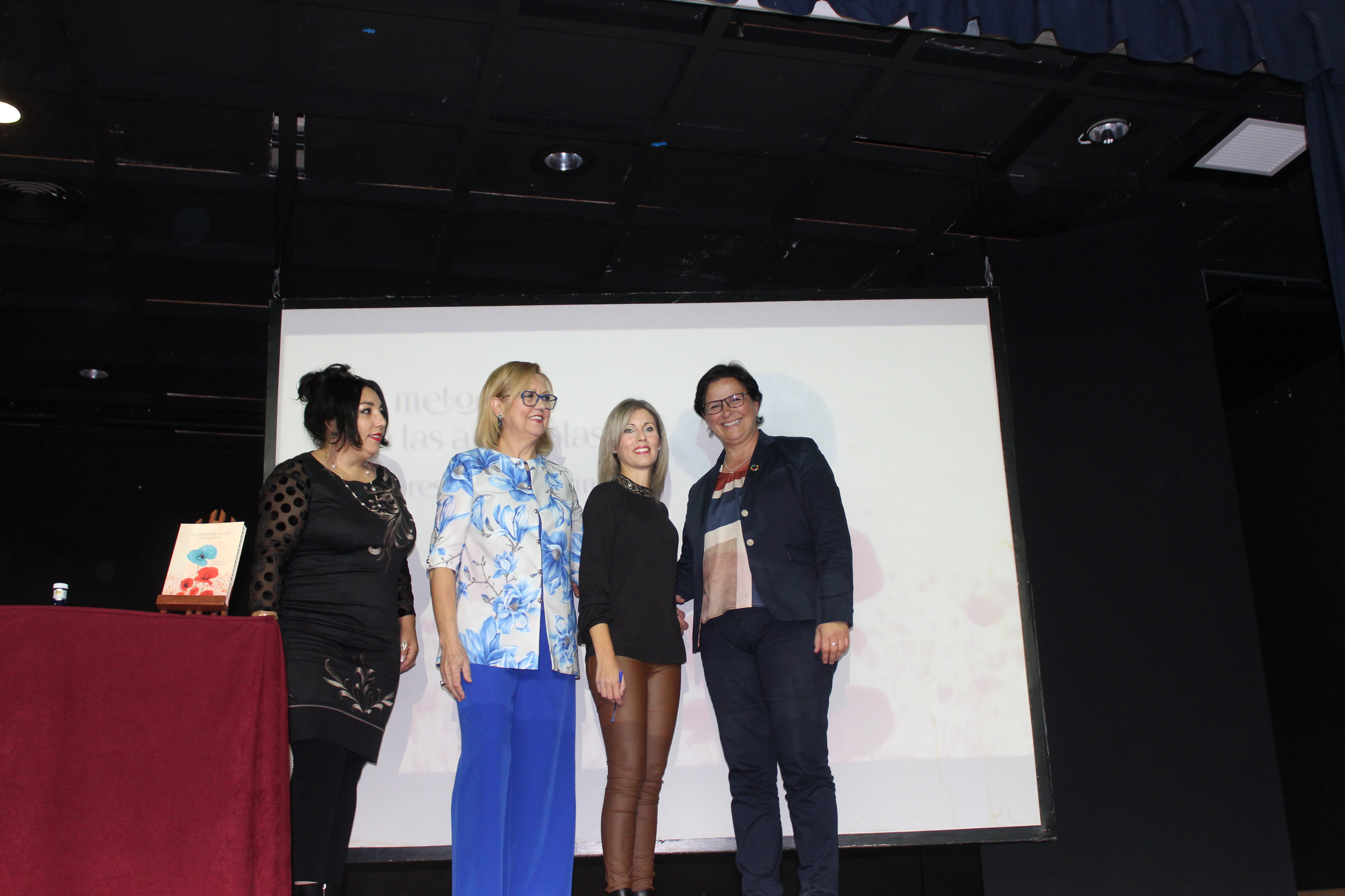 La aguileña Dolores Ibarra presenta su último libro: La melodía de las amapolas