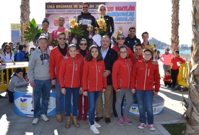 Más de cuatrocientos deportistas participan en el XXI Duatlón Carnavales de Águilas 