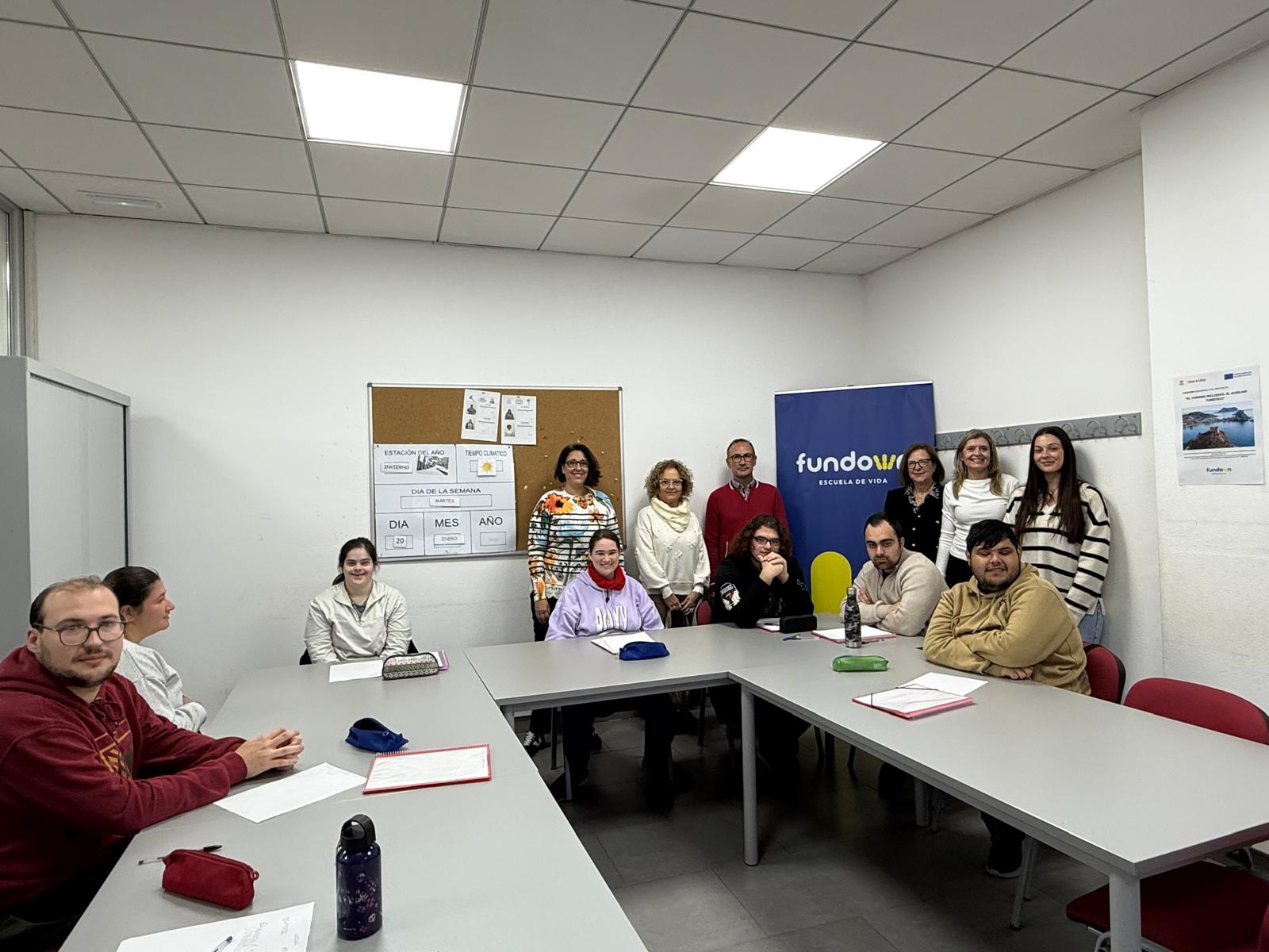 El edil de Inclusión visita a los participantes en el proyecto formativo “El turismo inclusivo. Auxiliar turístico”