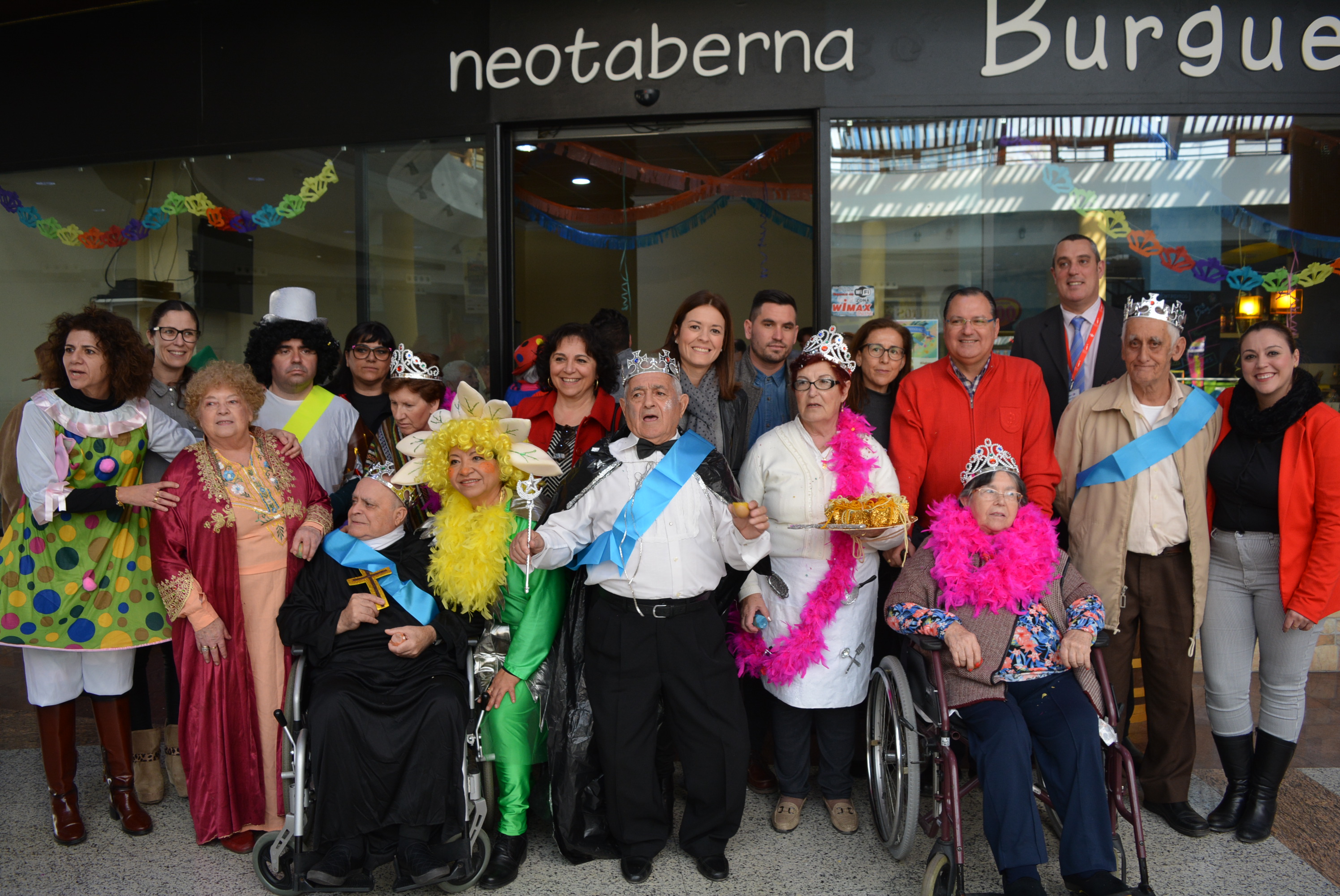 El Centro Comercial Águilas Plaza celebra la fiesta de Carnaval de los Mayores