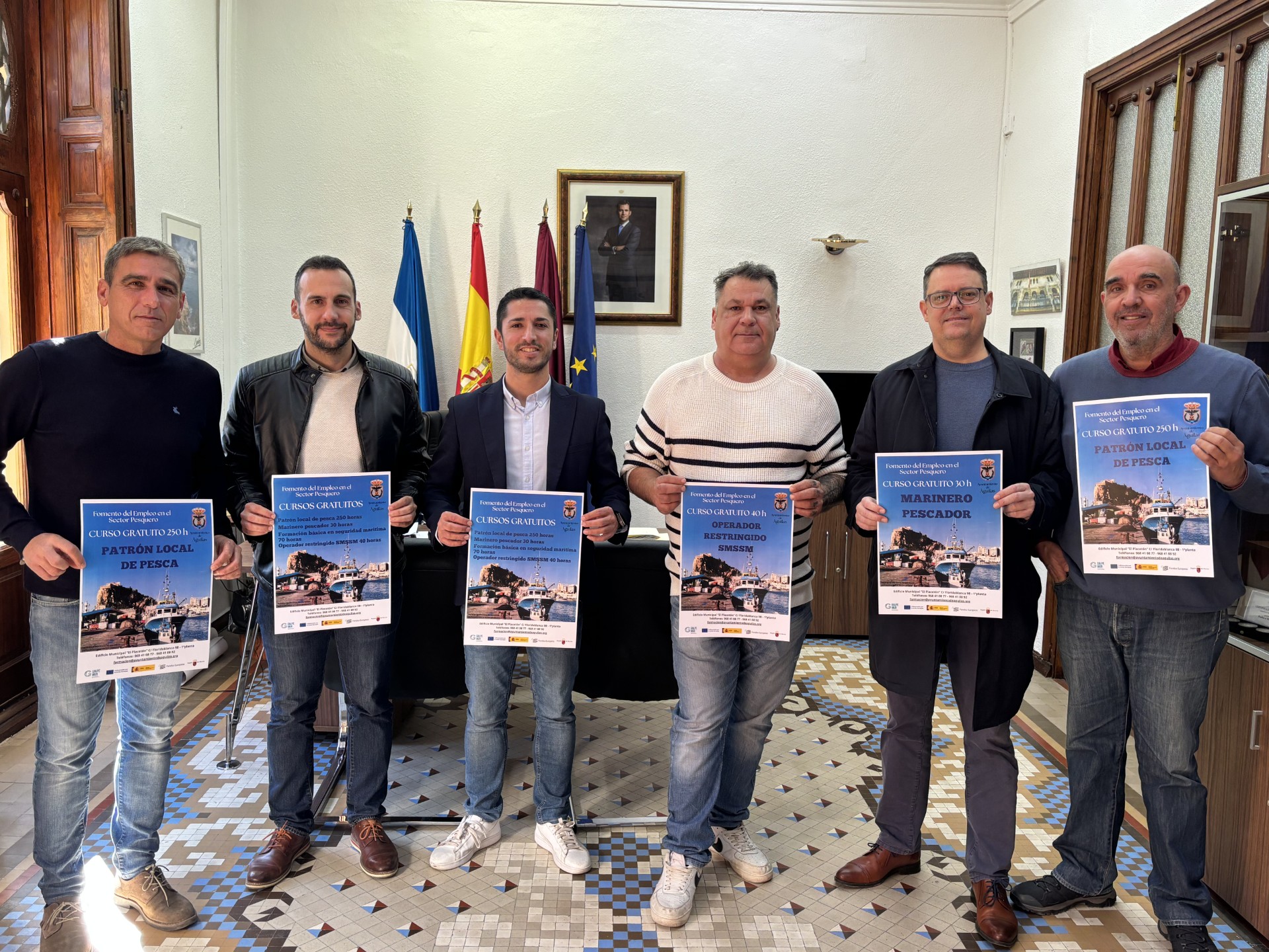 El Ayuntamiento pone en marcha un plan de formación para el sector pesquero de la localidad 