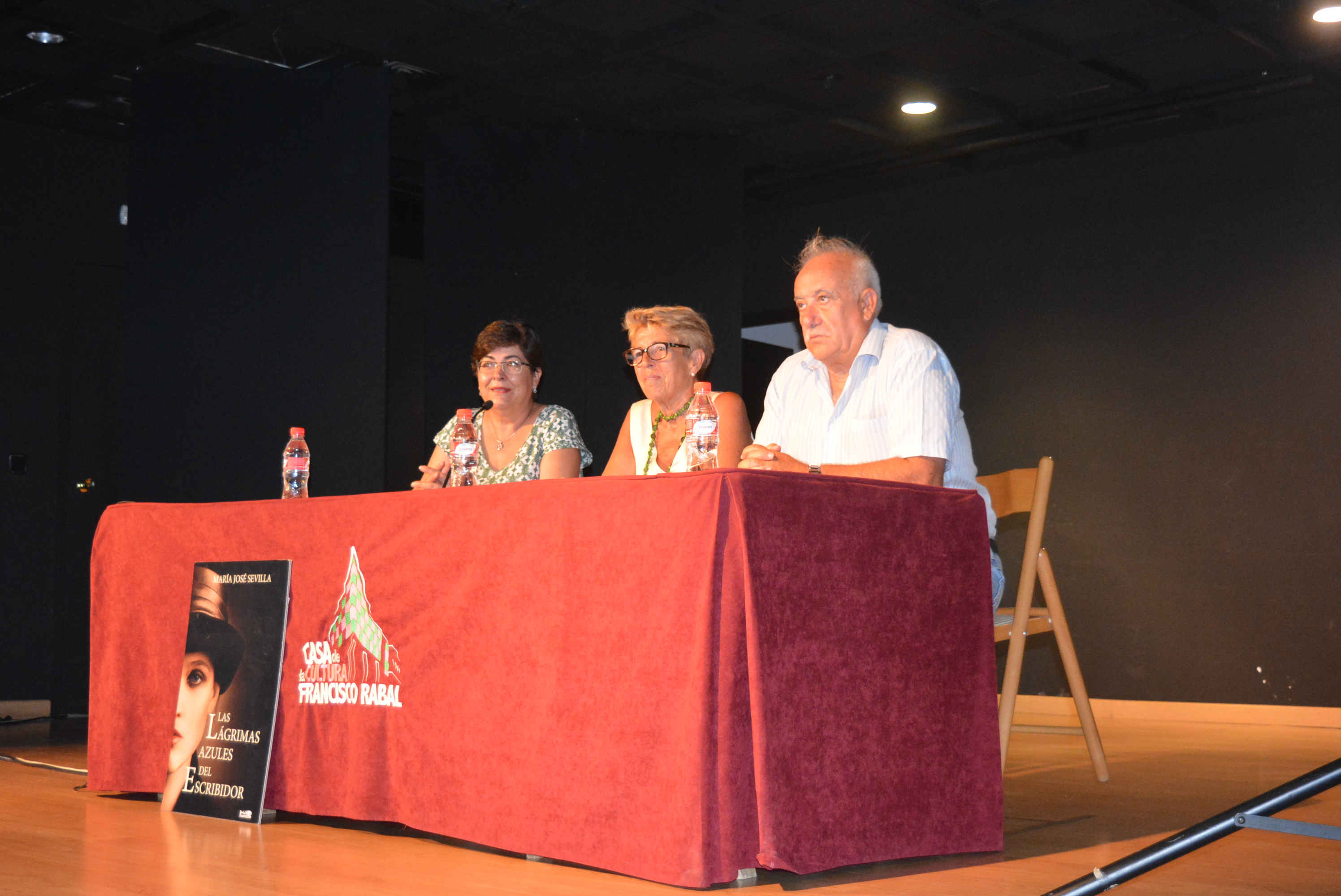 María José Sevilla presenta en Águilas “Las lágrimas azules del escribidor”