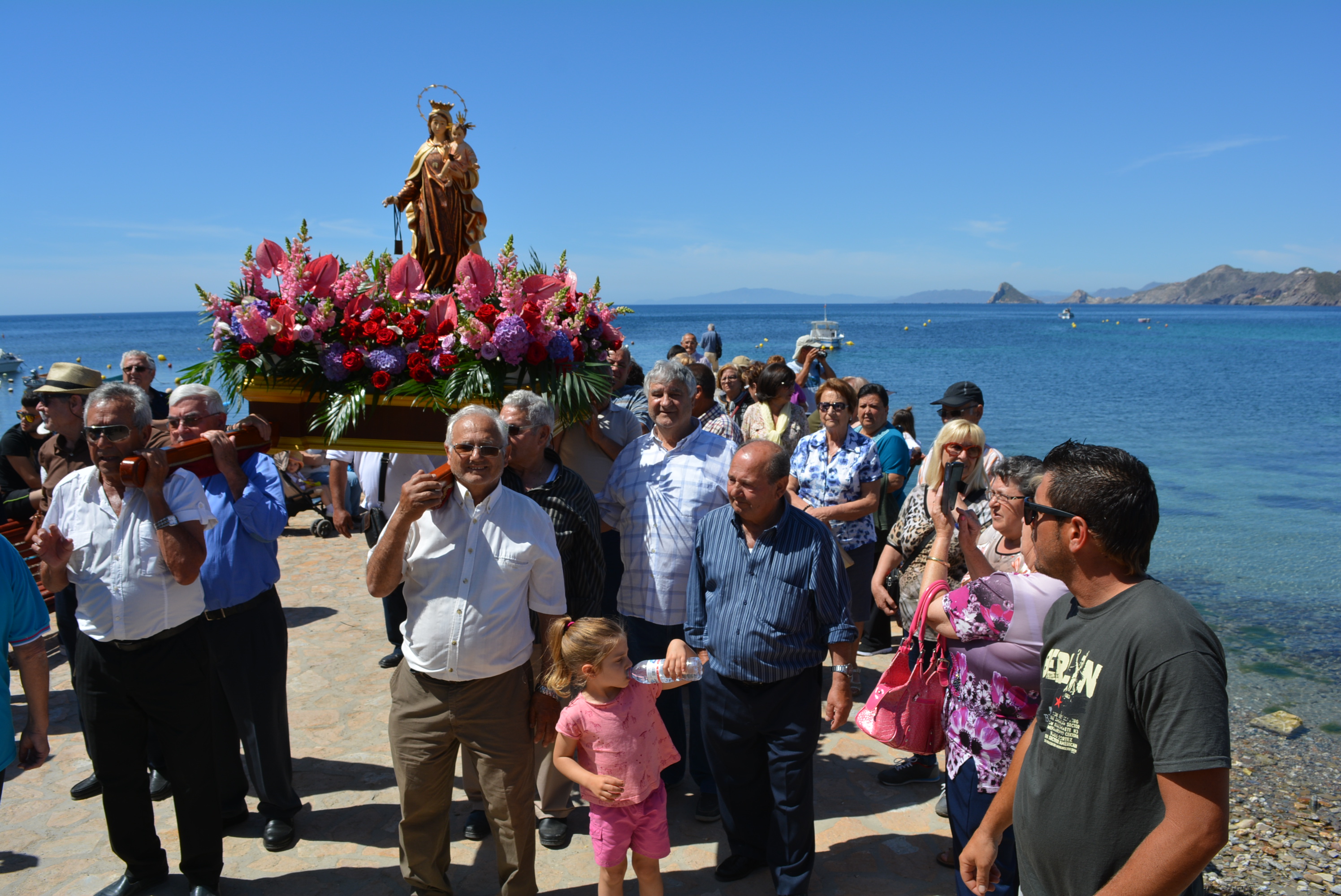 Los vecinos de Calabardina rinden homenaje a la Virgen del Carmen en las fiestas de la pedanía