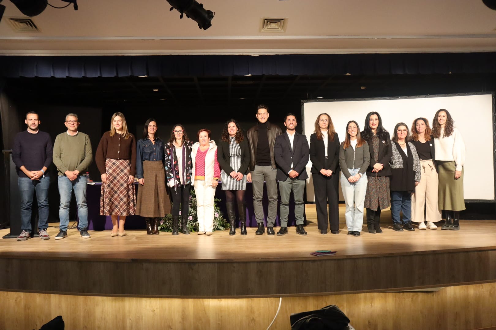 Concluyen los actos programados con motivo del 25N con una mesa redonda sobre violencia vicaria