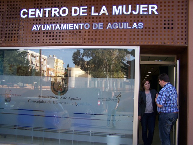 La concejalía de Mujer prepara un curso de conocimientos básicos de atención al público