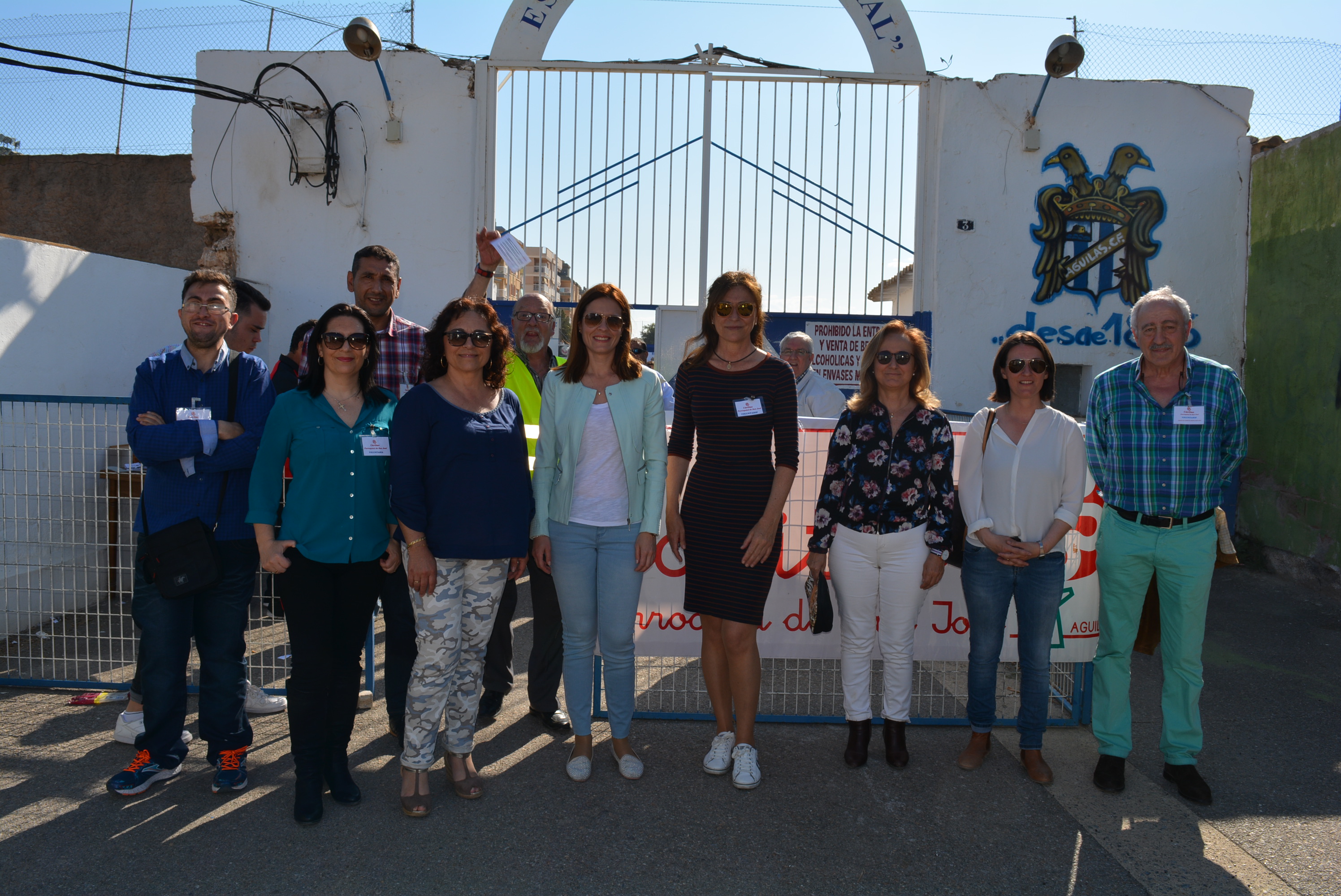 El Águilas FC muestra su cara más solidaria con Cáritas