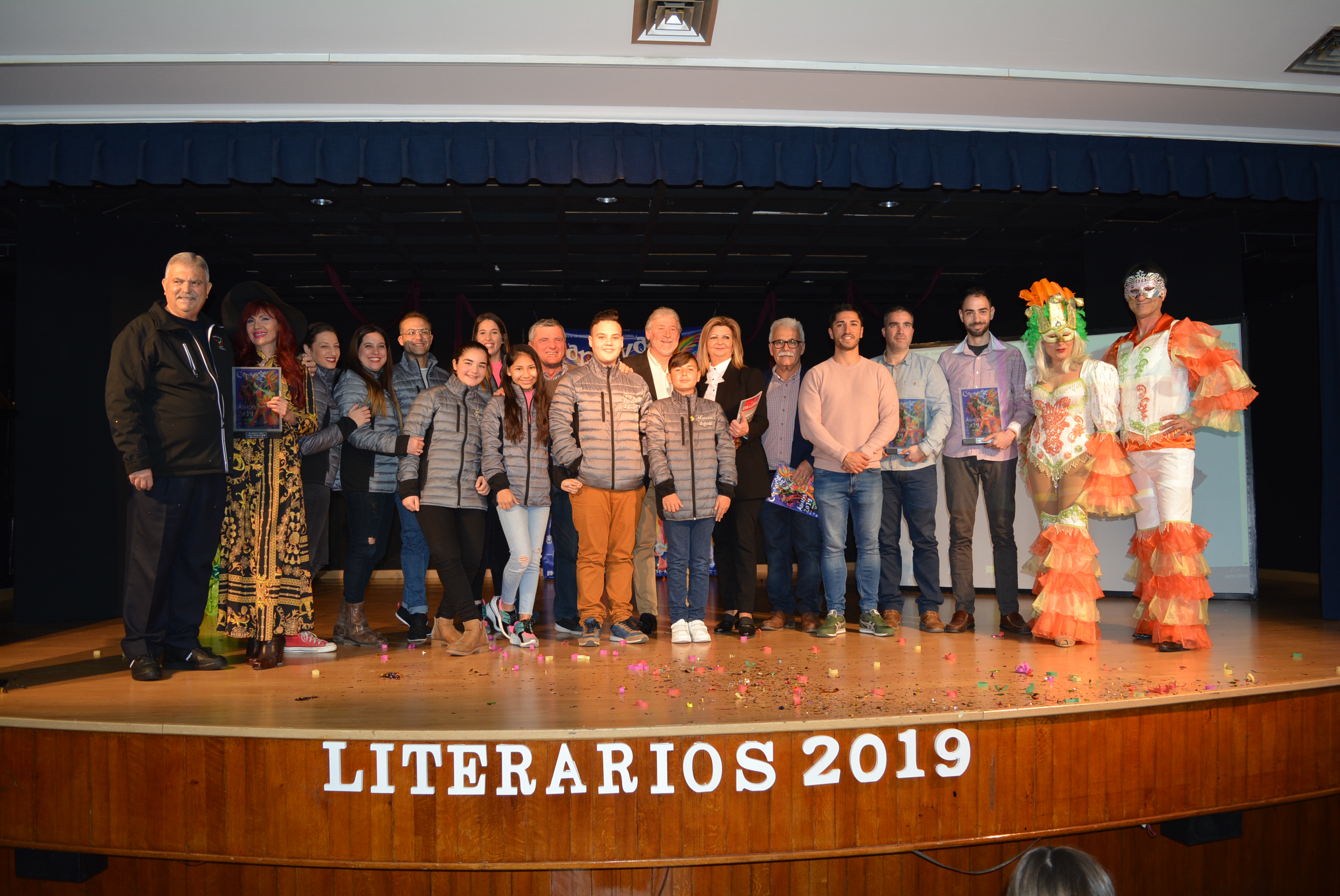 La recaudación por la venta del libro de Carnaval se destinará a la residencia San Francisco