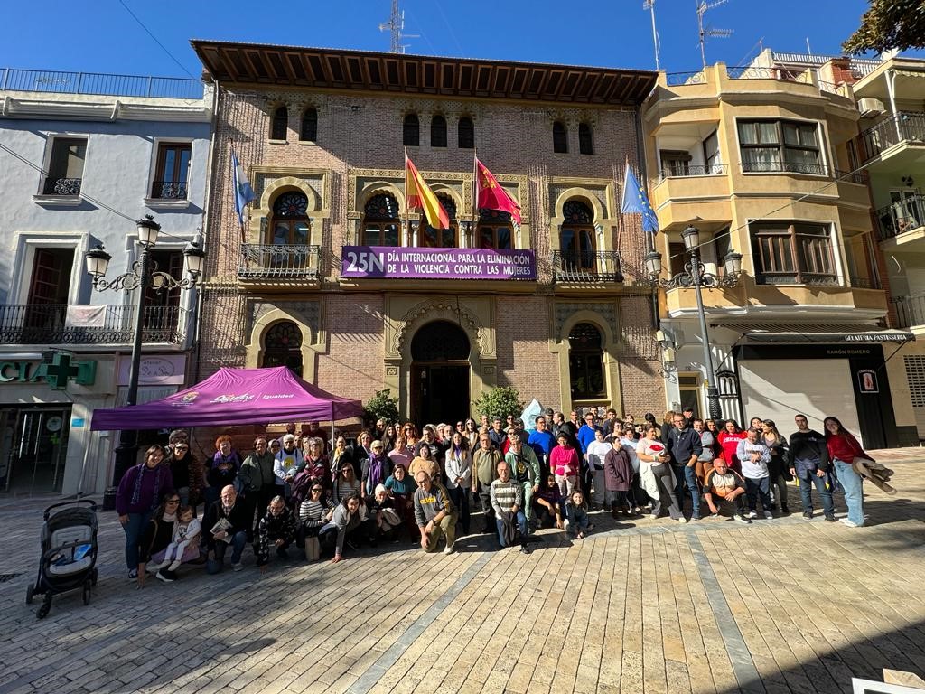 Águilas conmemora el 25N denunciando aquellas violencias invisibilizadas que son necesario detectar, denunciar y prevenir