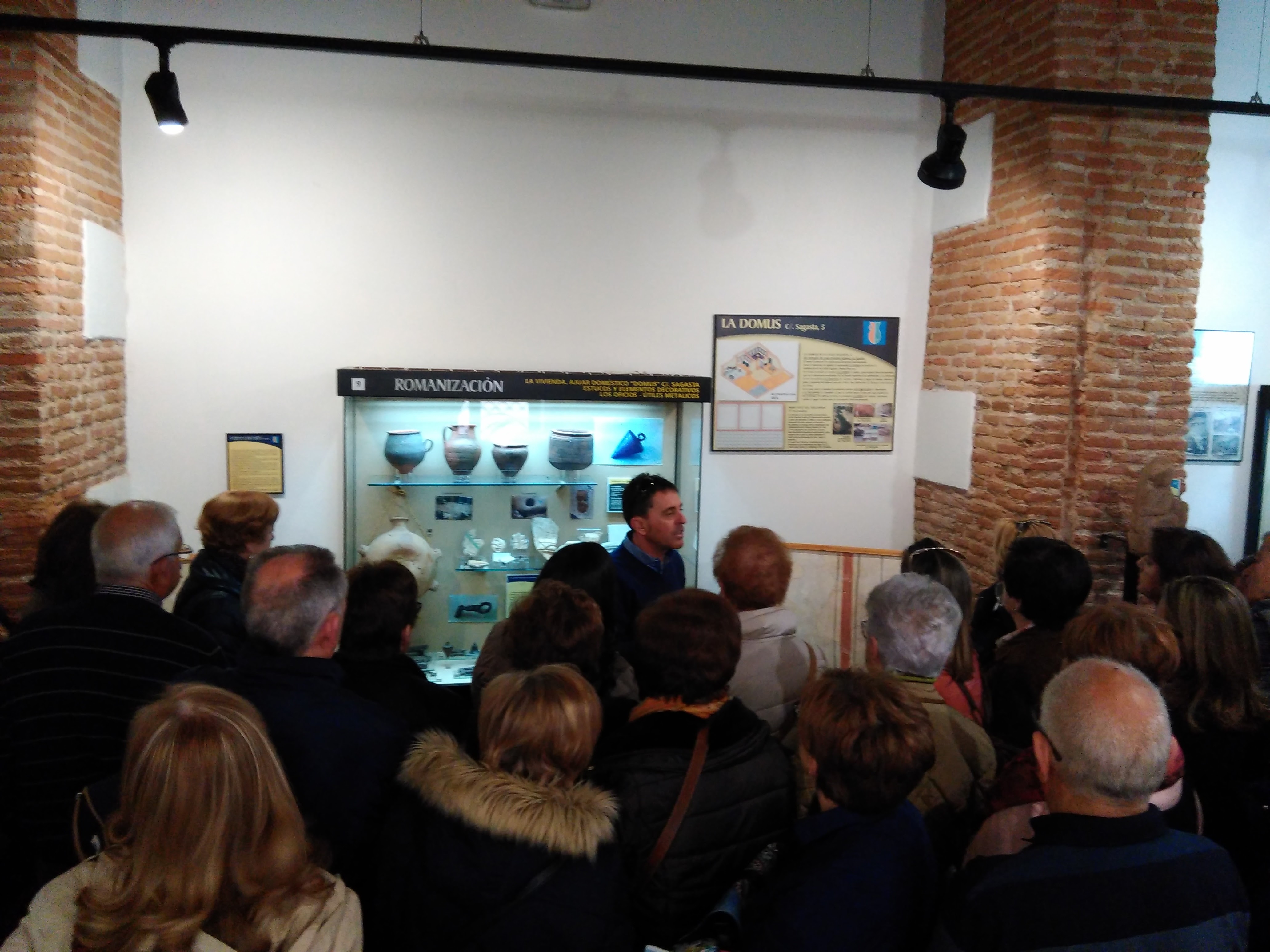 La asociación de Amigos del Museo de Yecla visita Águilas 