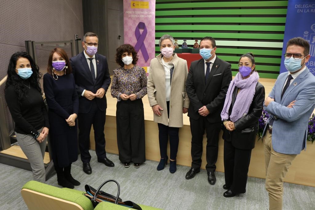 La edil de Igualdad asiste al acto de entrega de galardones Menina 2021 contra la violencia de género