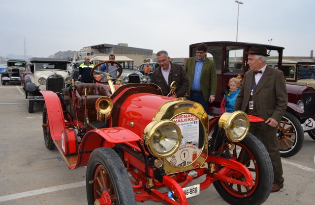 El XV Rally de Coches Antiguos y Clásicos de la Región de Murcia hace escala en Águilas   