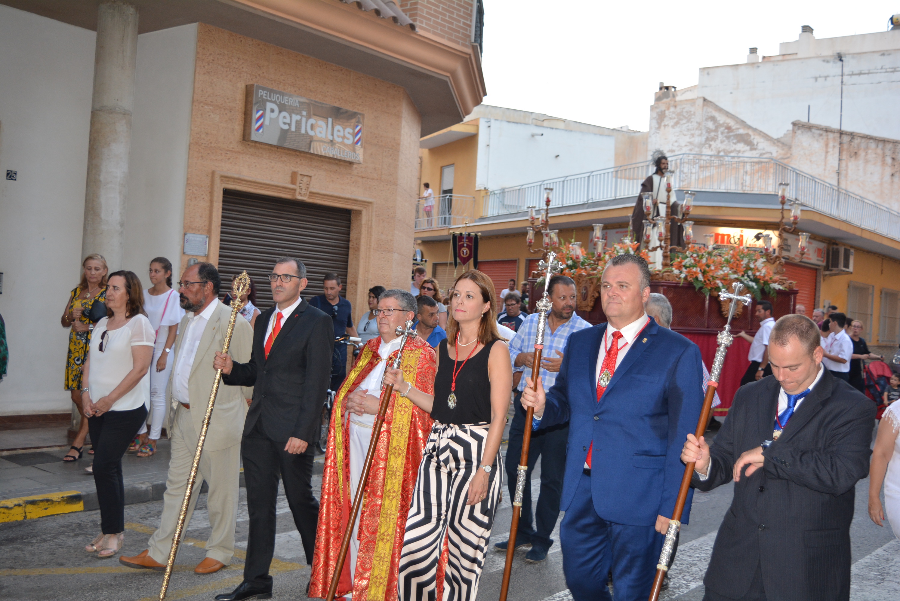 La imagen del Apóstol Santiago recorre las calles de Águilas