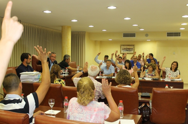 Apoyo unánime a la tramitación del expediente para declarar el Carnaval de Águilas como Fiesta de Interés Turístico Internacional  