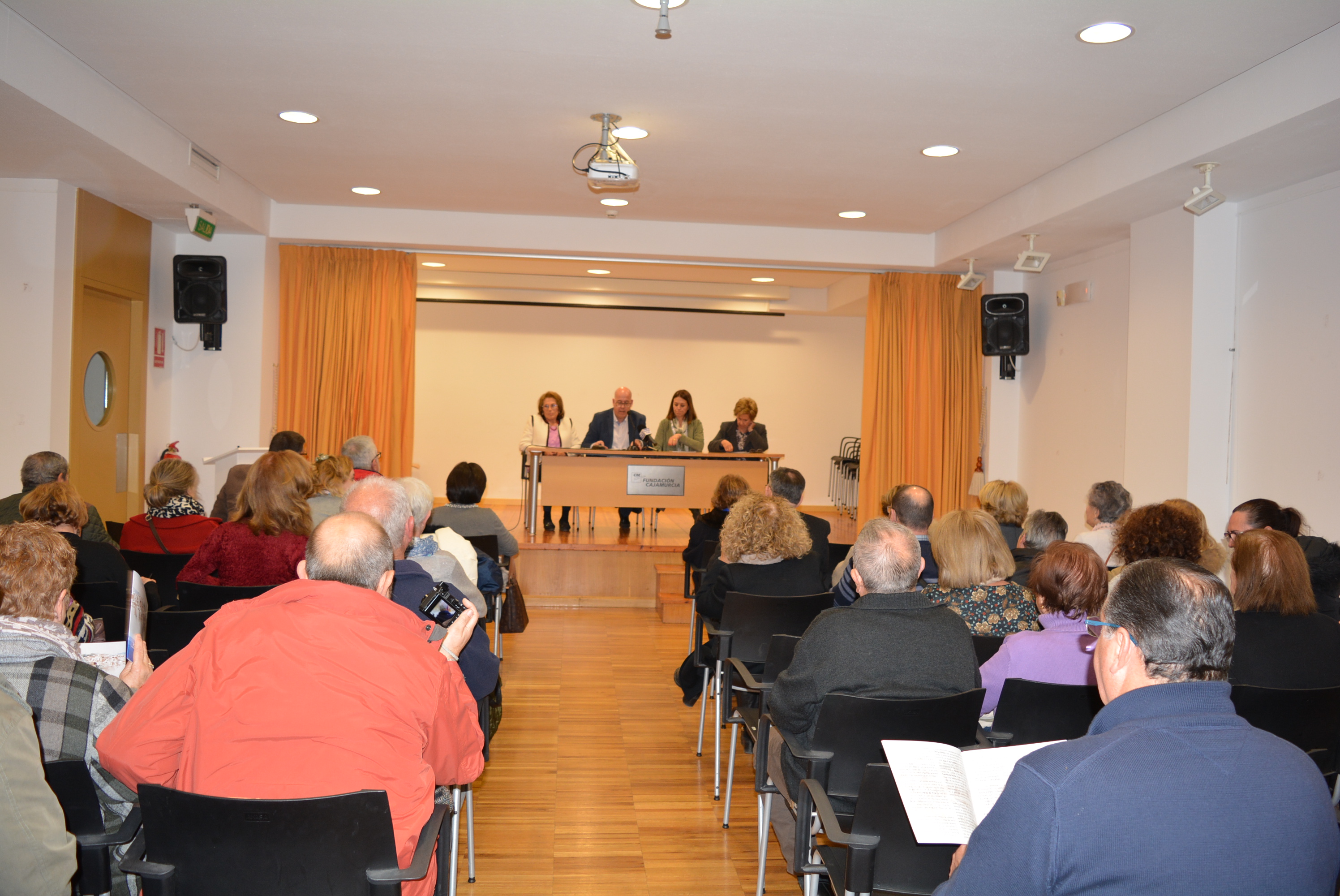 La Asociación Amigos de la Cultura reedita el libro Breve historia de Águilas, una visión de los años setenta