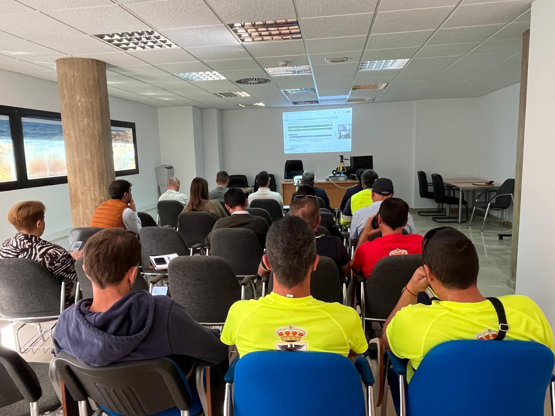 Los servicios municipales reciben formación para poner en marcha una nueva app municipal 