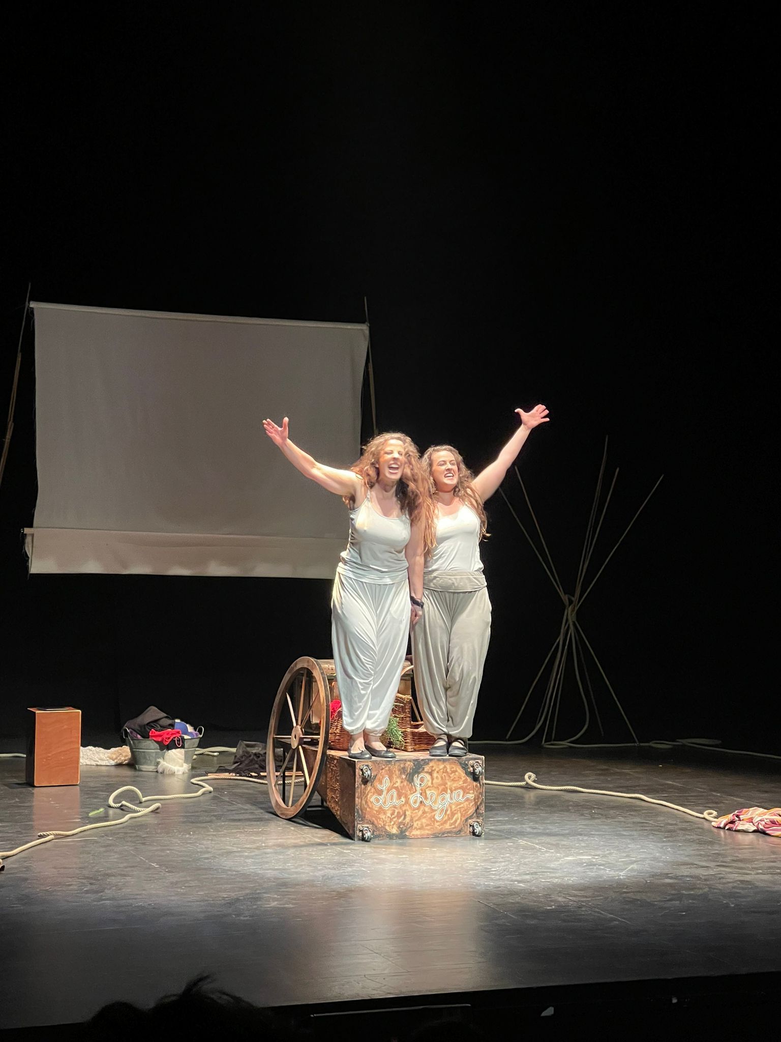 “Mujer tenías que ser” pone en pie al público del Auditorio