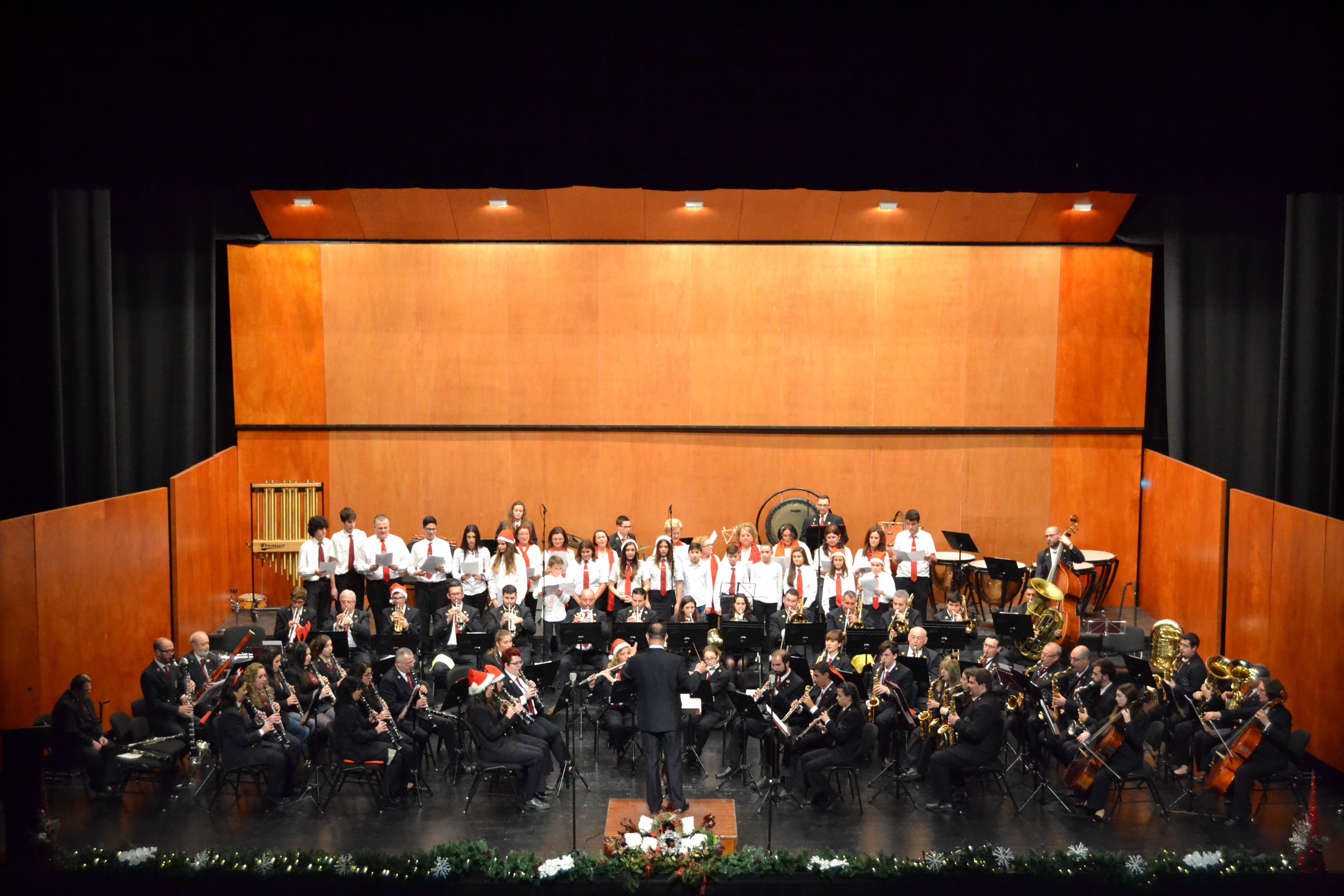  Concierto solidario a beneficio de Cáritas y Hogar Betania